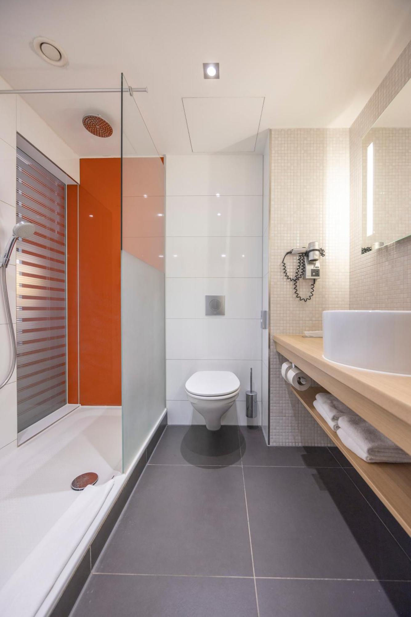 Quarto Comfort com 2 Camas de Solteiro