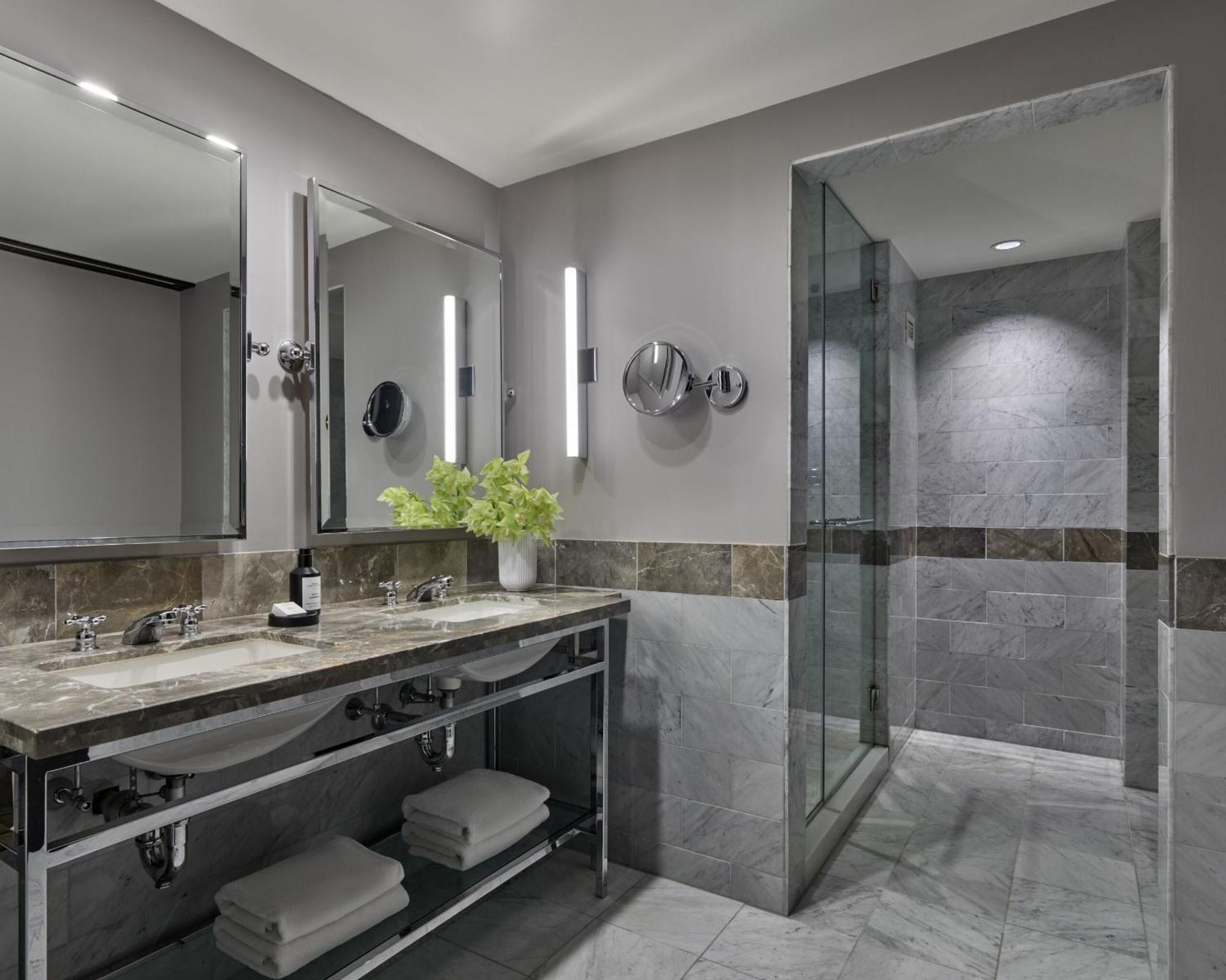 Penthouse Suite,1615650478:JPEG