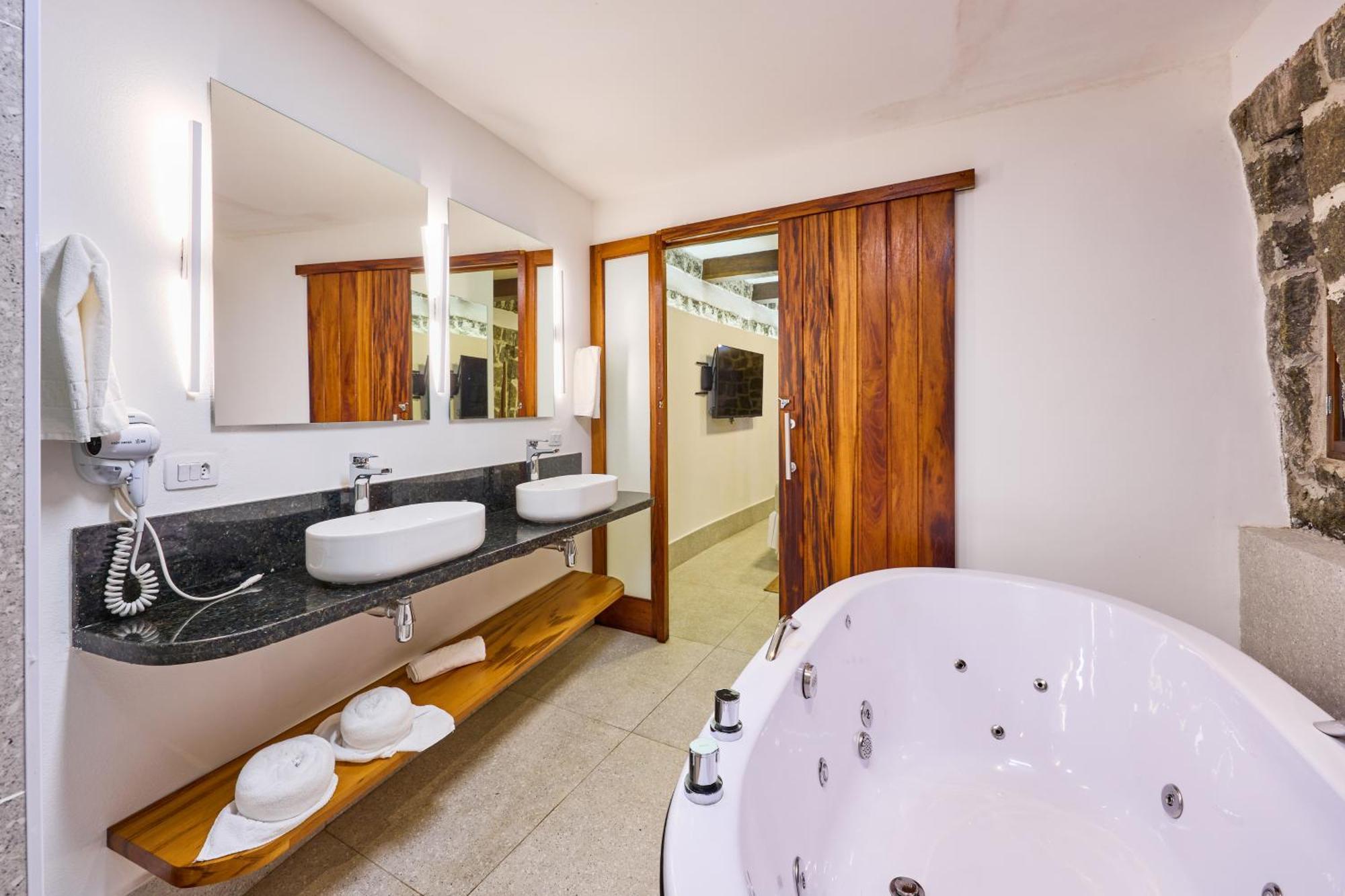 Double Room with Spa Bath