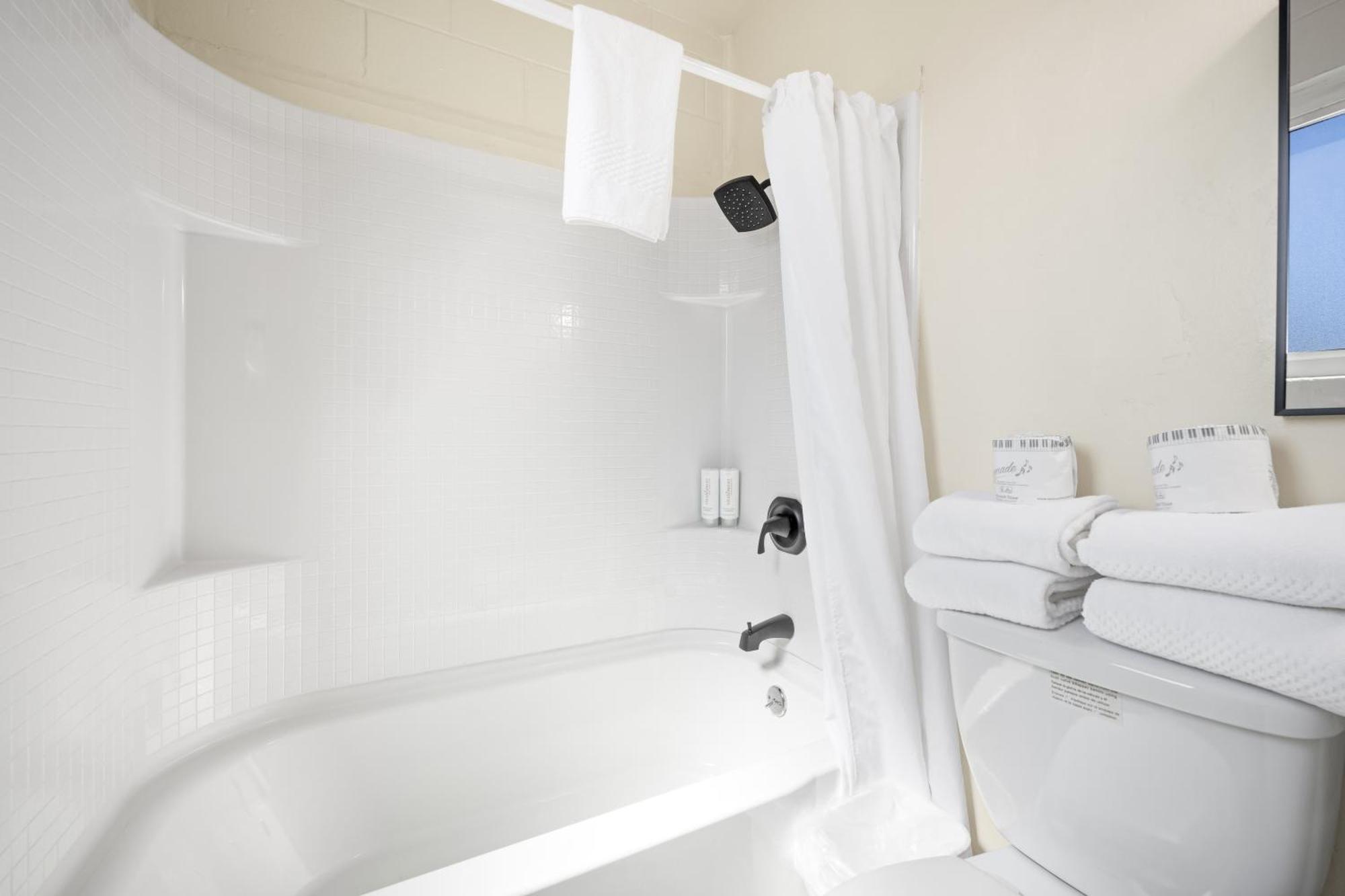 Double Room with Two Double Beds - Non-Smoking