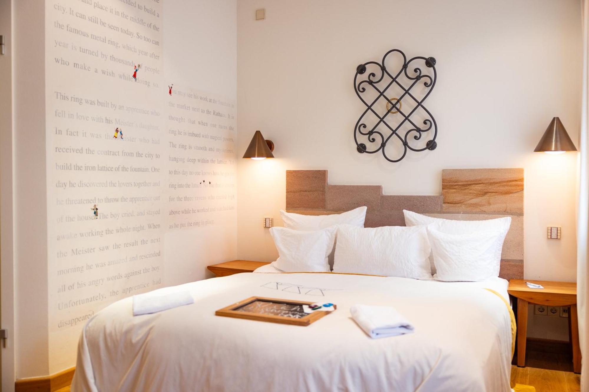 Small Double Room,1620979501:JPEG