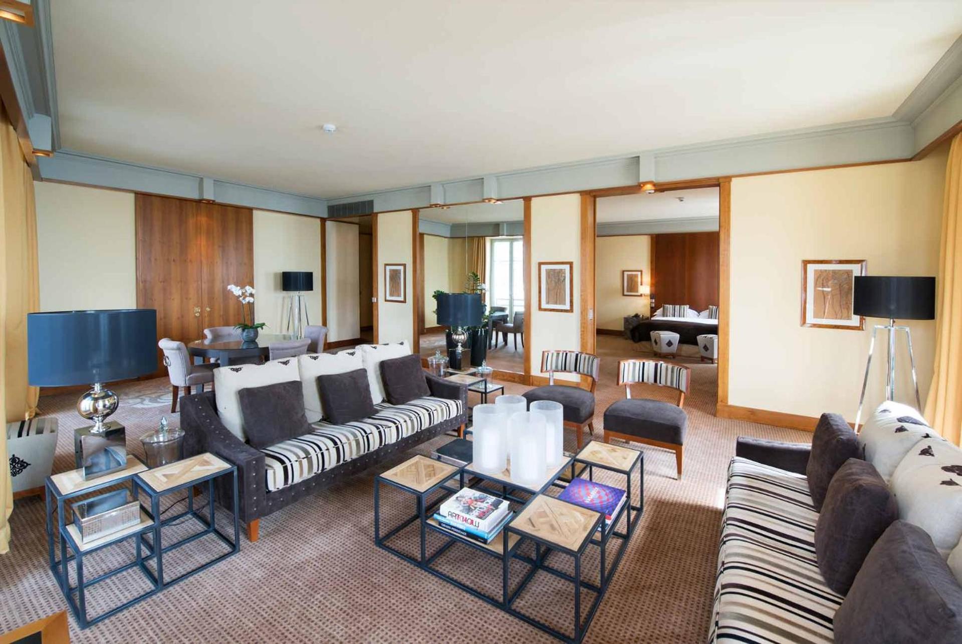 Suite with Lake View