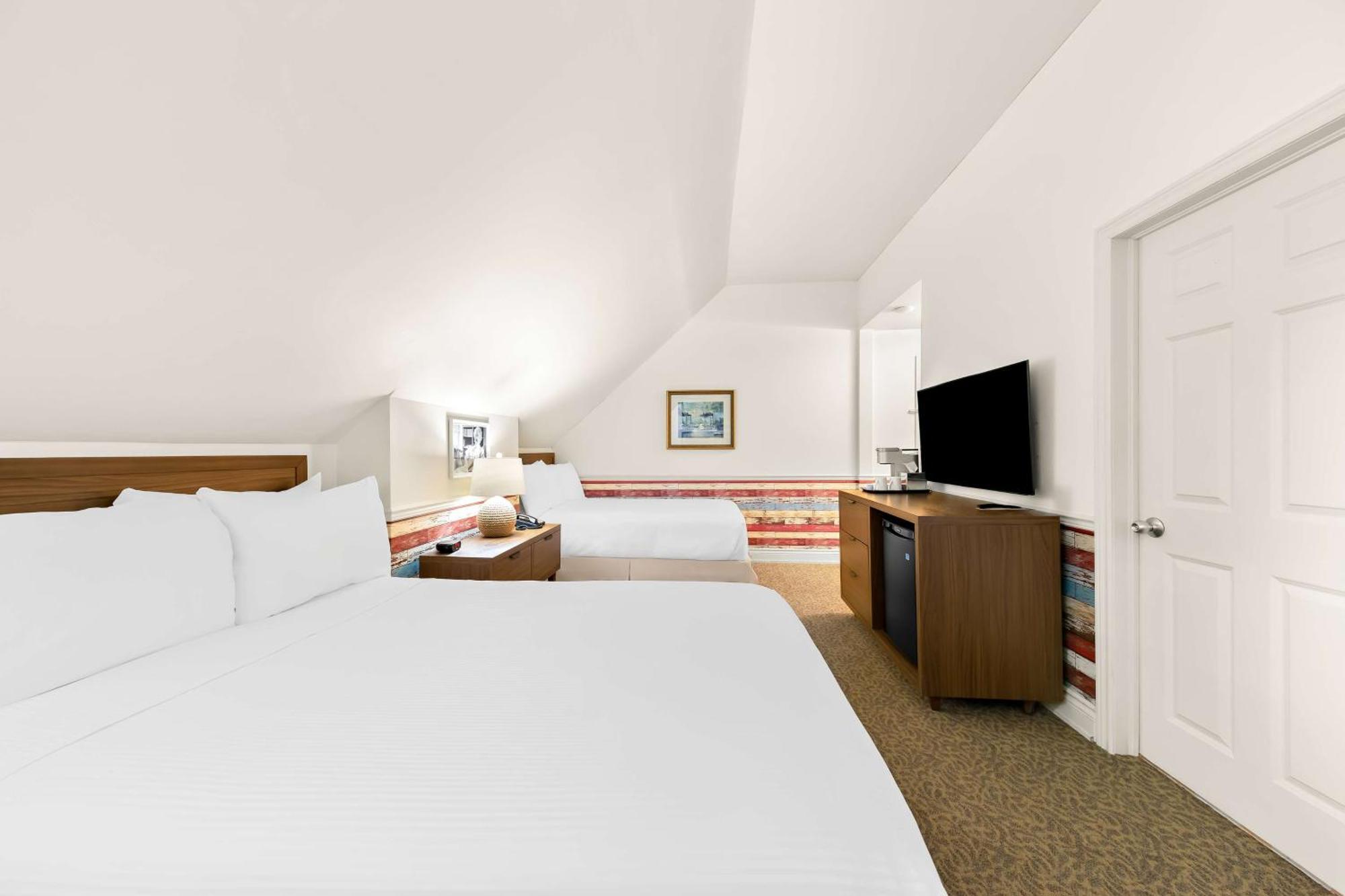 Double Room with Two Double Beds - Non-Smoking