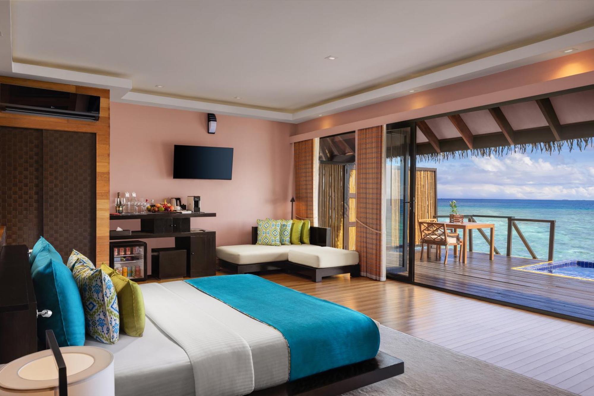 Sunrise Water Villa Private Pool & Jacuzzi