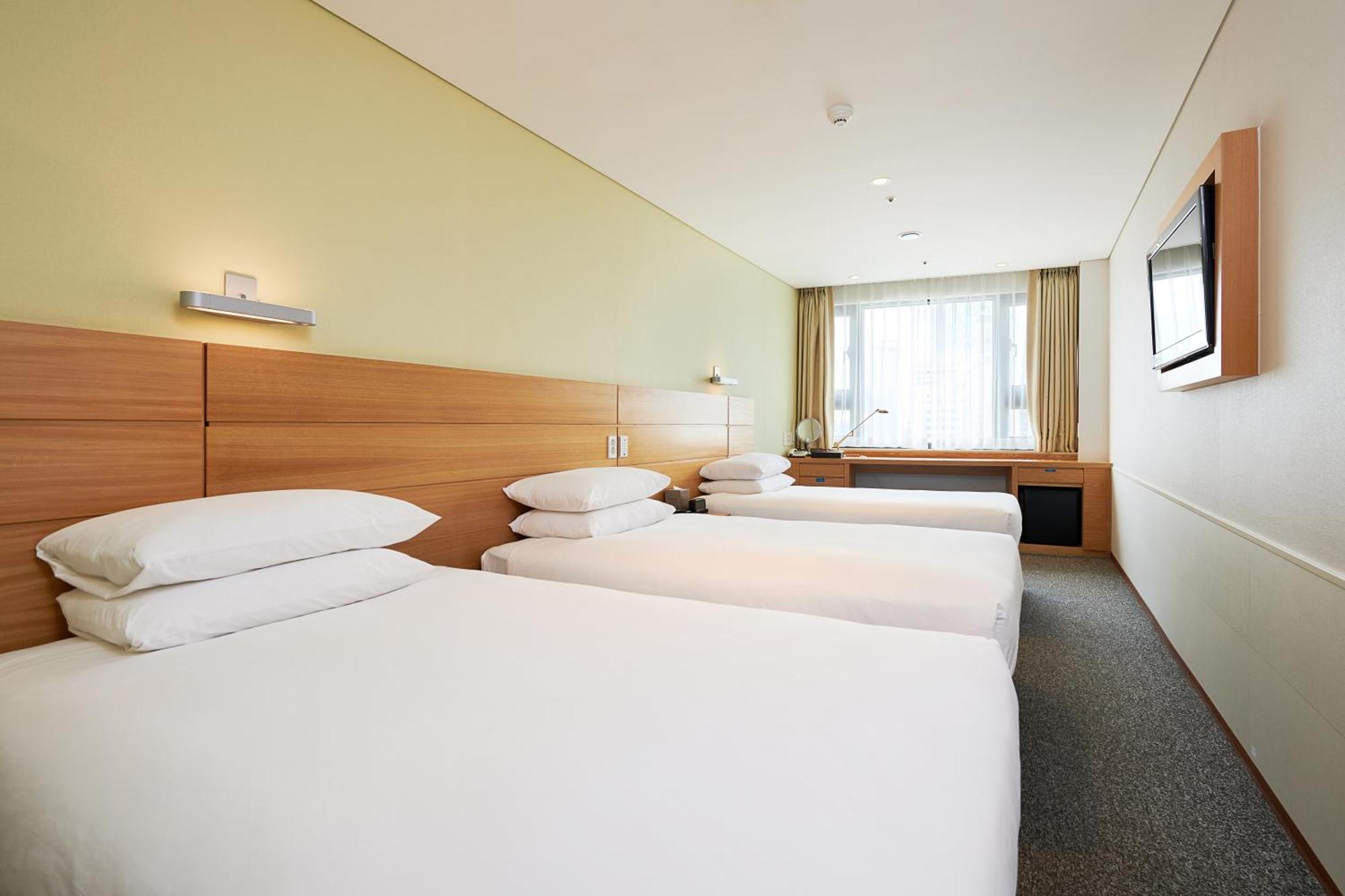 Free Upgrade to Triple Room