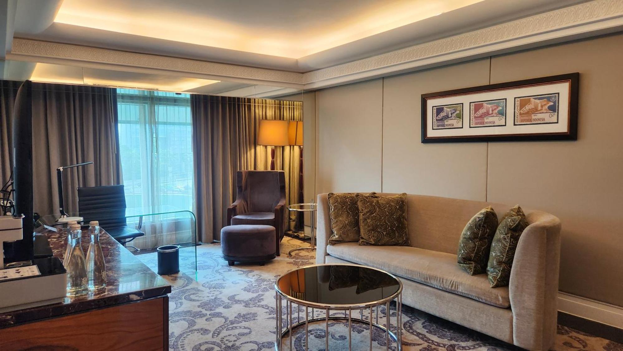 Salon Suite