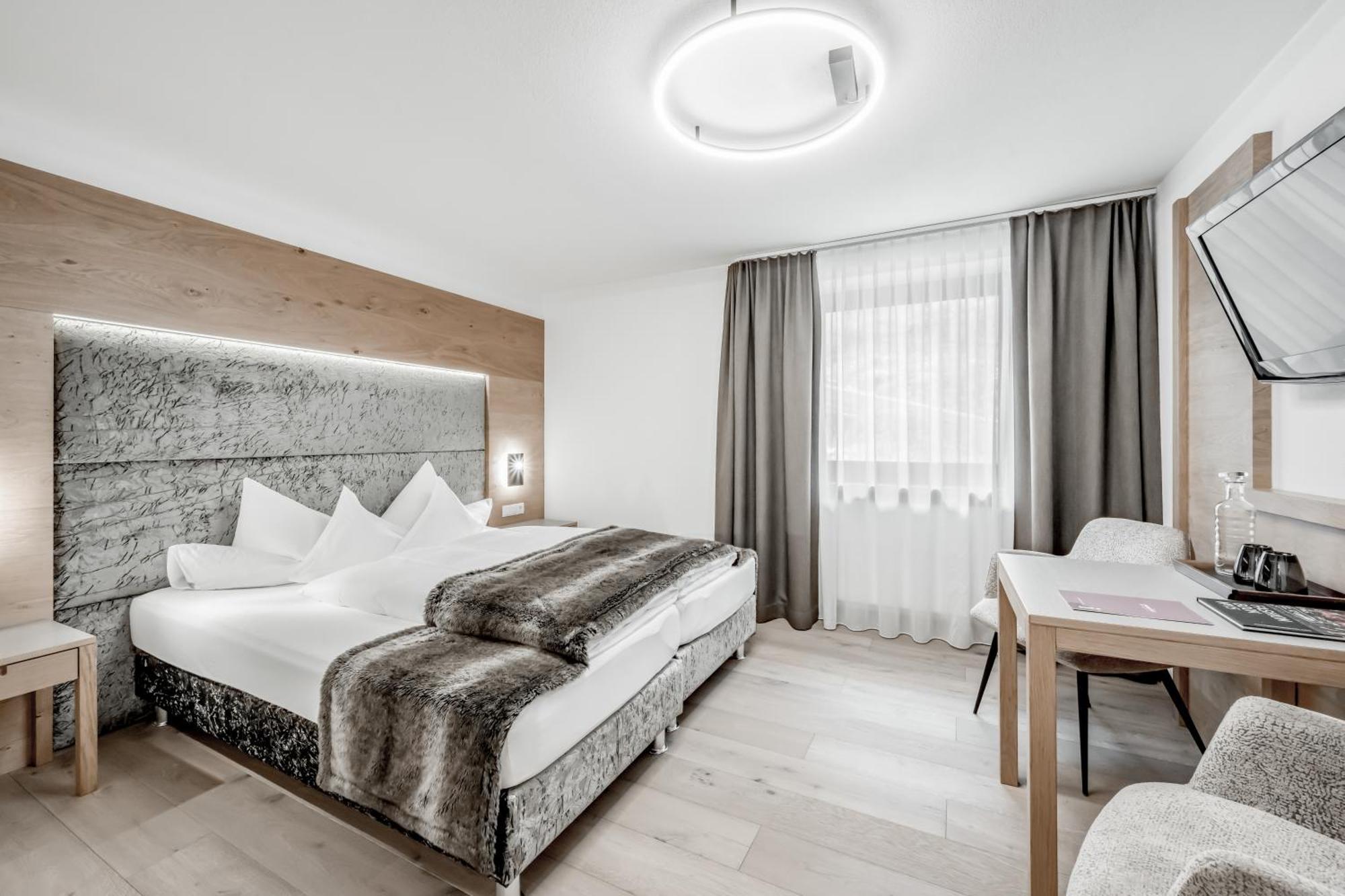 Standard Double Room,1544407558:JPEG