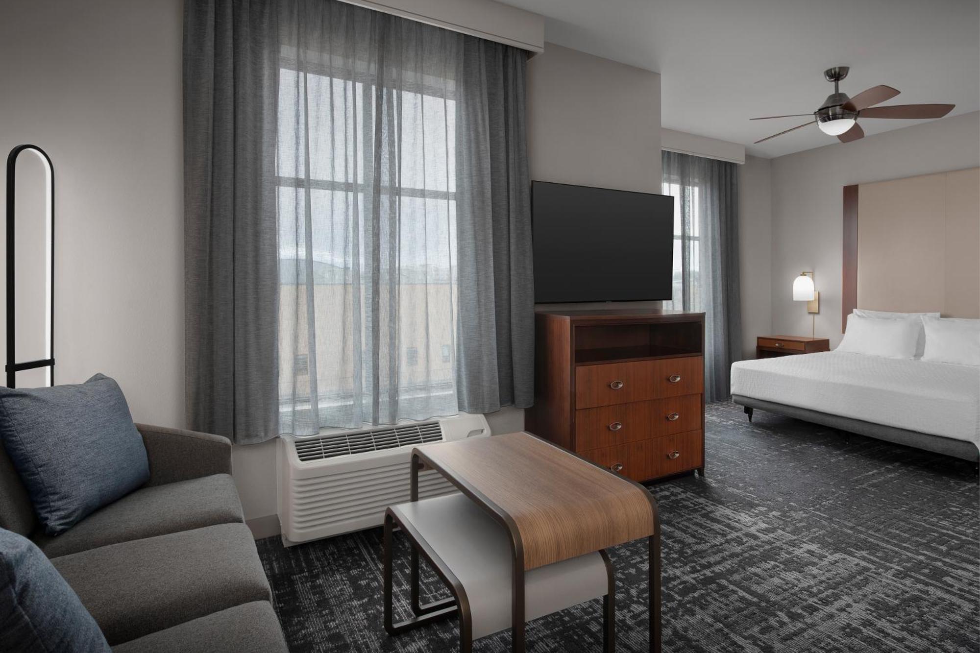 King Studio Suite with Kitchen