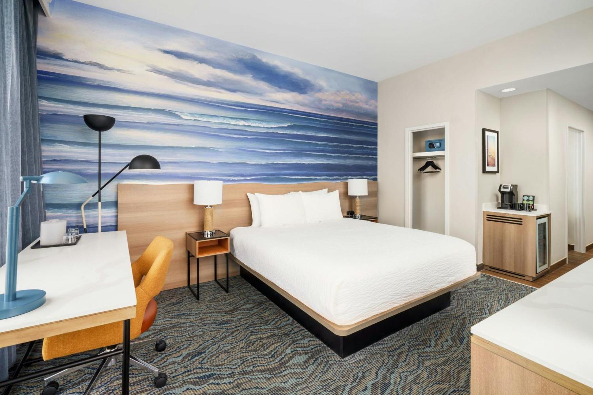 King Room Harbor View Windows on Two Sides