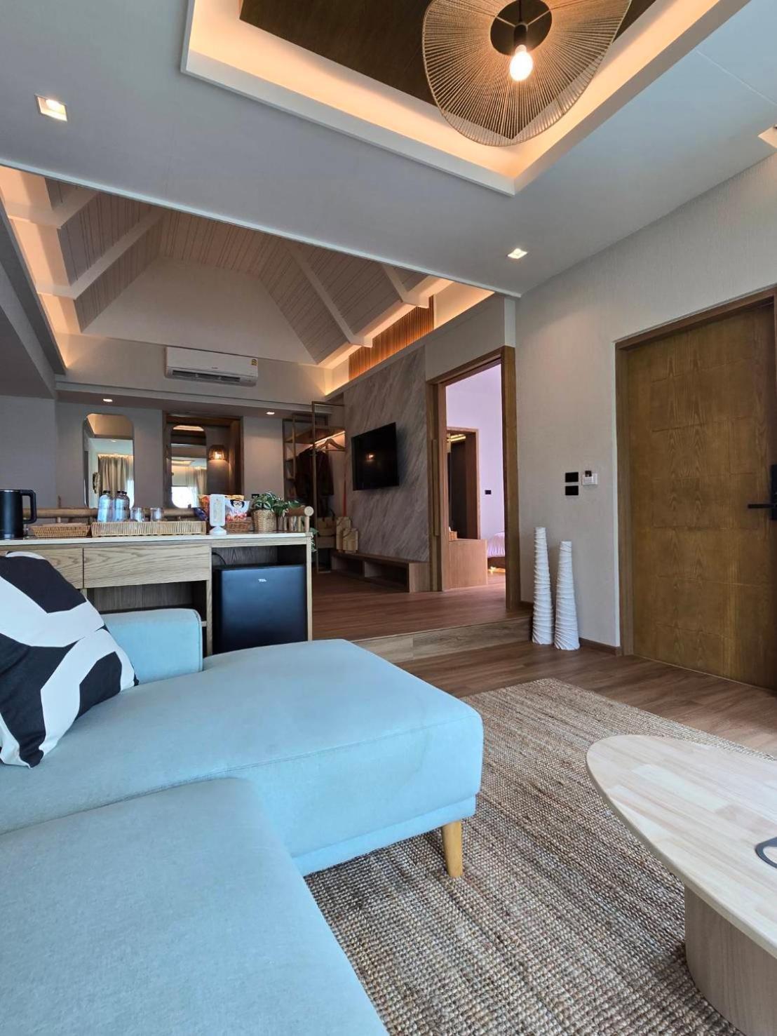 Strandvilla mit privatem Pool