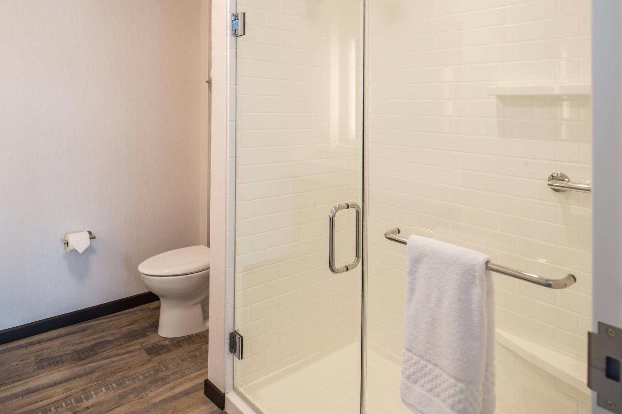 2 Bedroom Suite