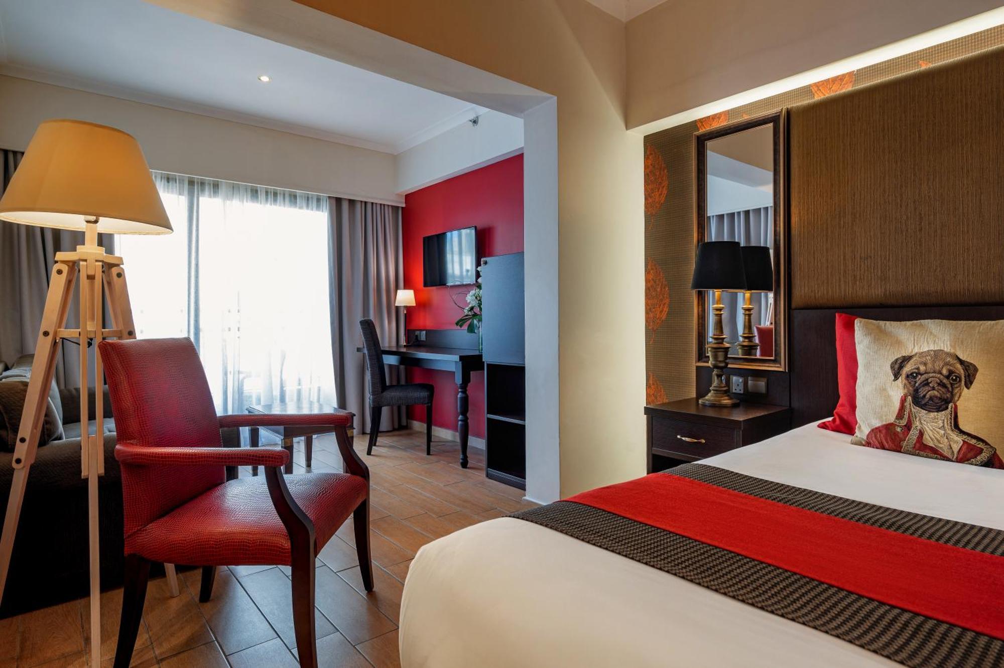 Deluxe Suite