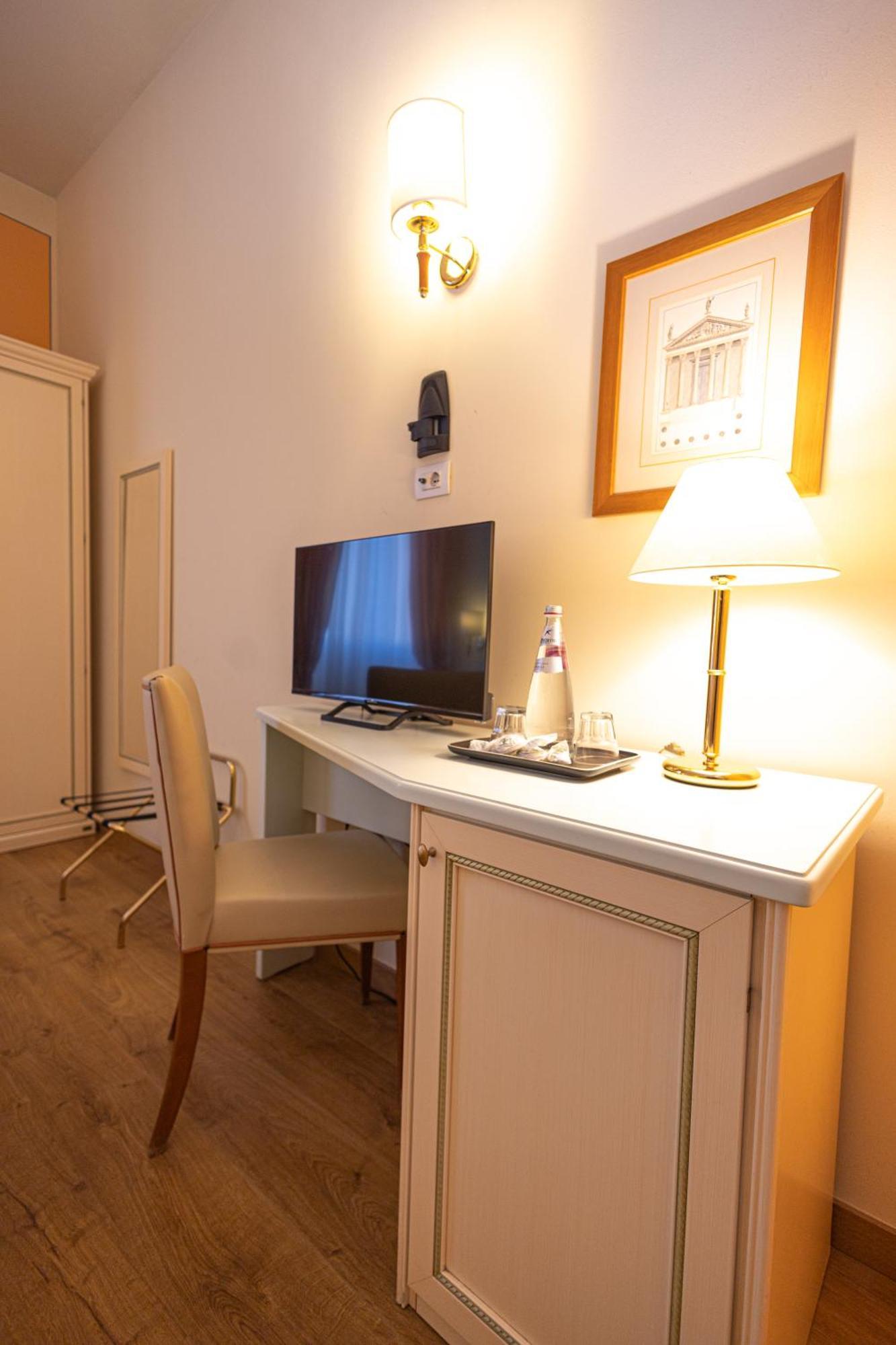 Superior Doppel- oder Zweibettzimmer mit Balkon