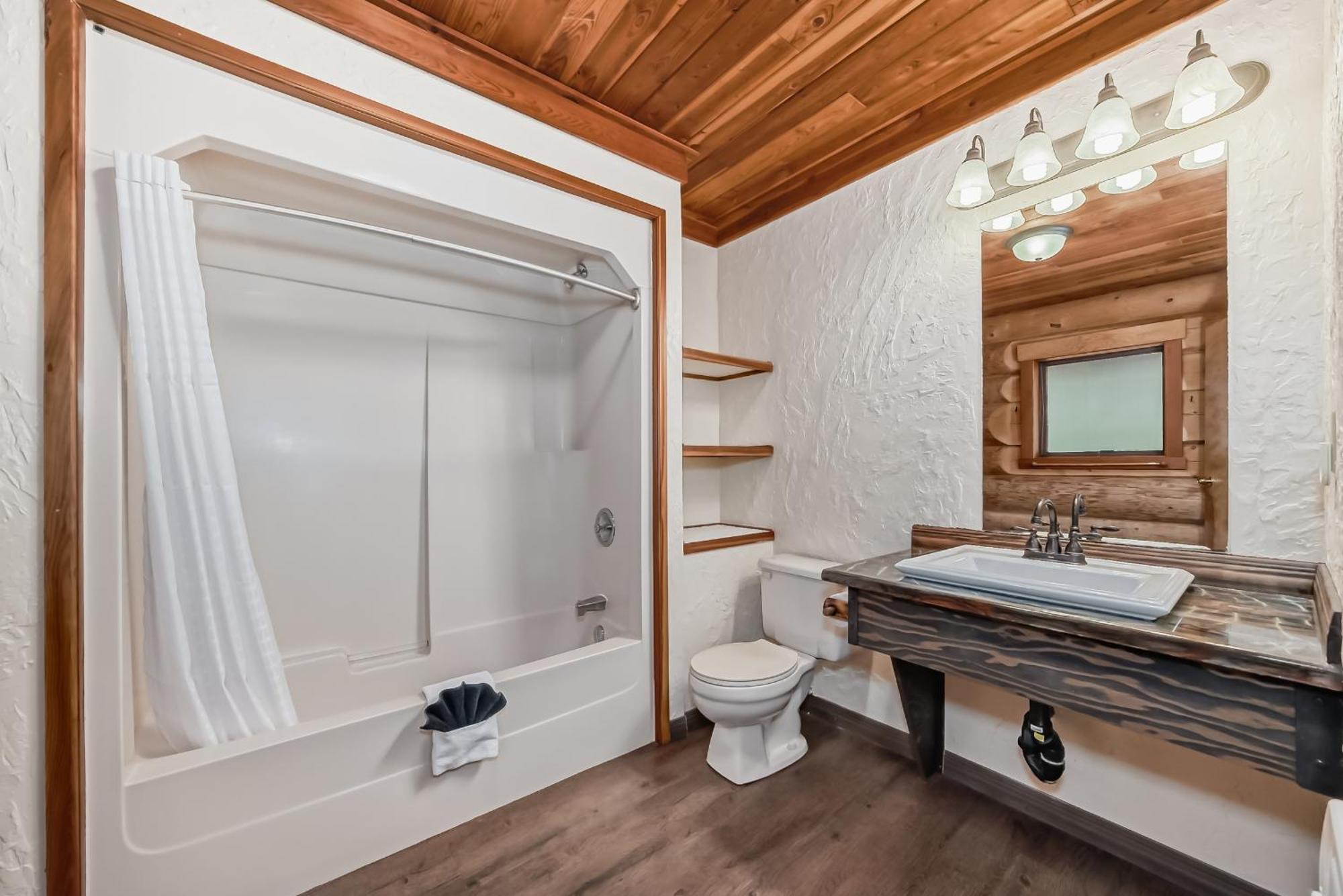 Deluxe Studio Cabin - Pet Friendly