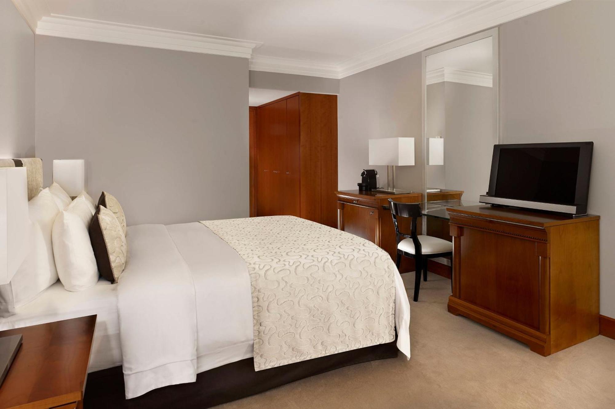 Deluxe King or Twin Room Lake View,1643134295:JPEG