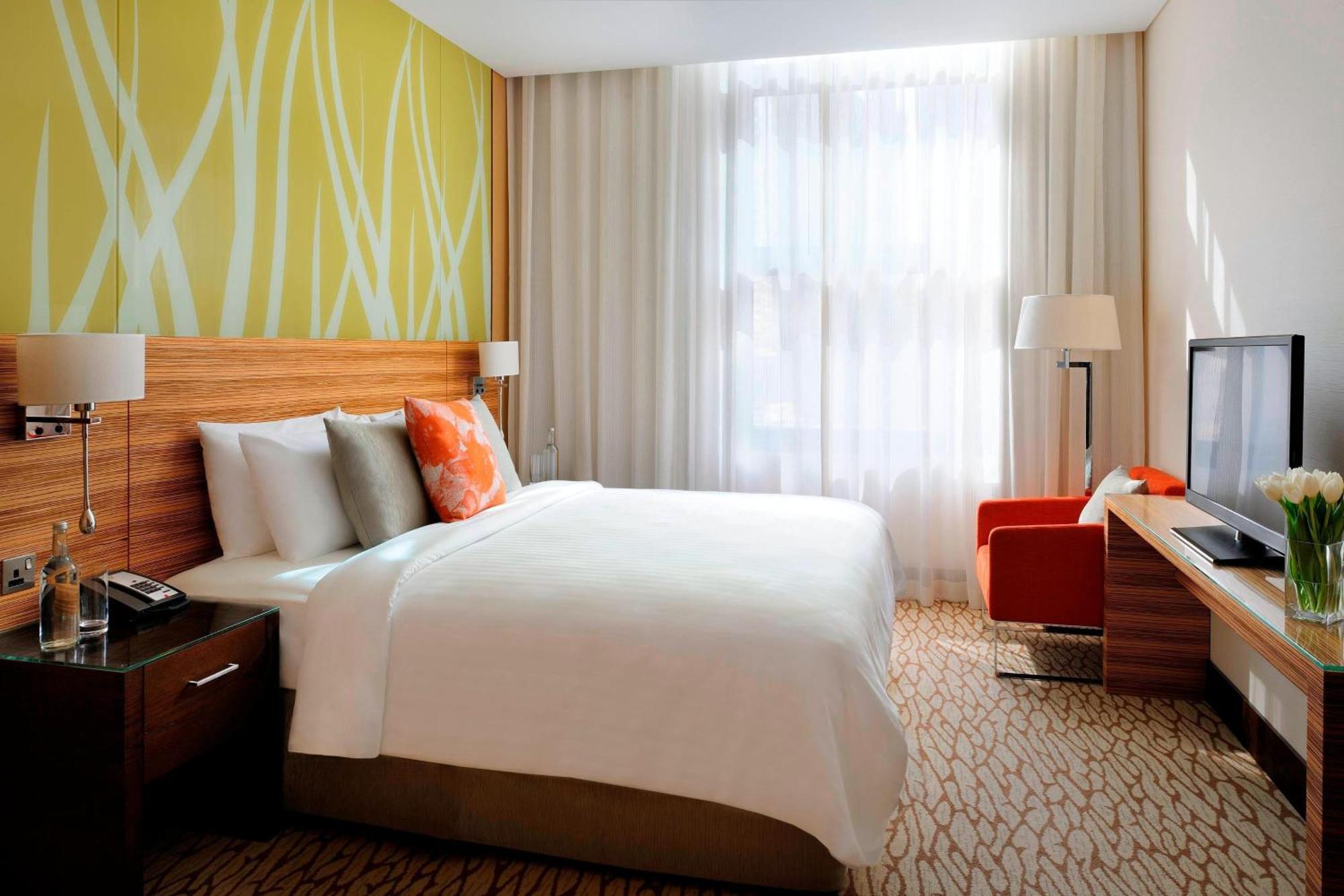 One-Bedroom King Suite