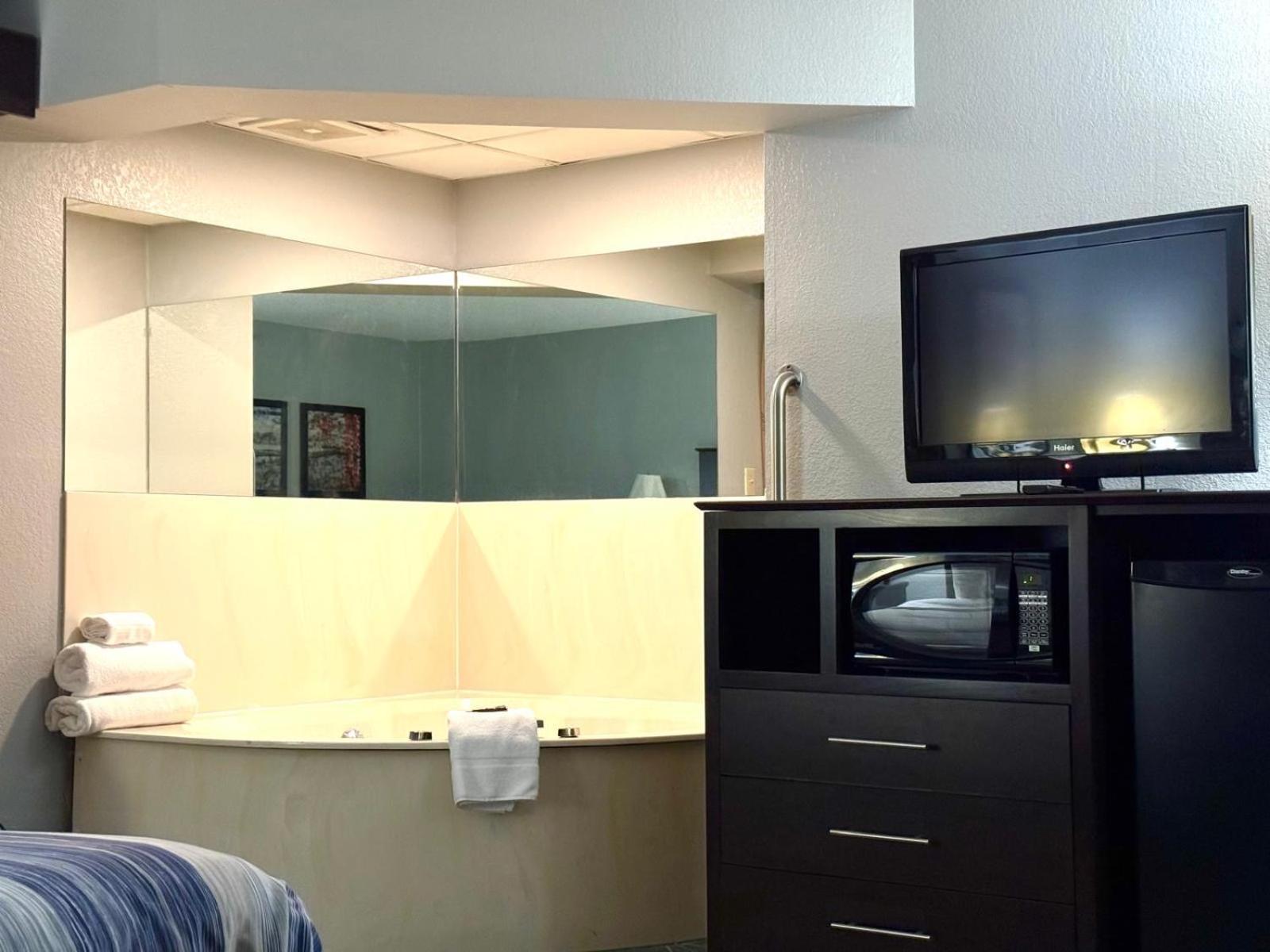 Deluxe Studio Suite - Non-Smoking