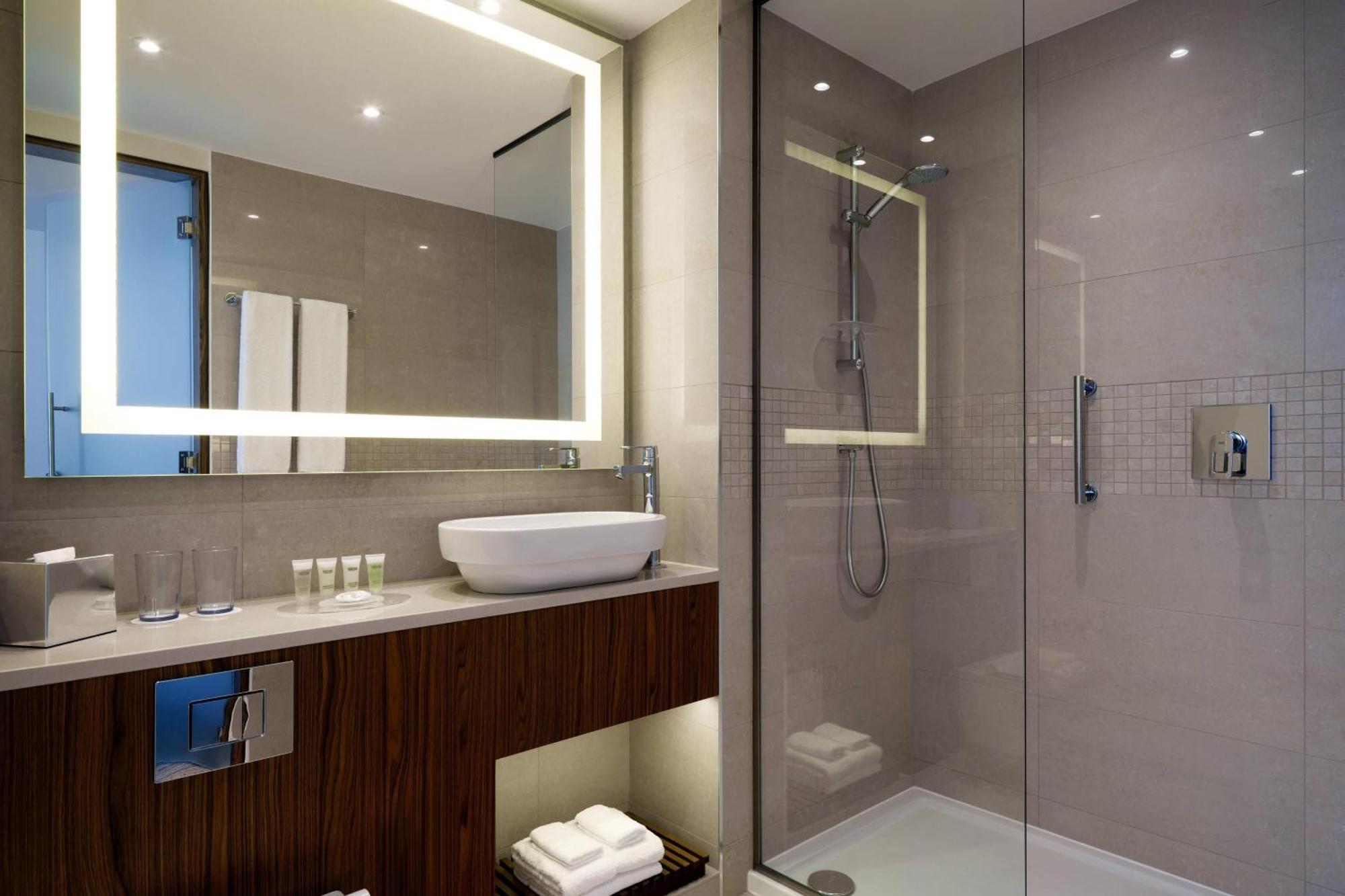 Deluxe Grand Room with Twin Beds