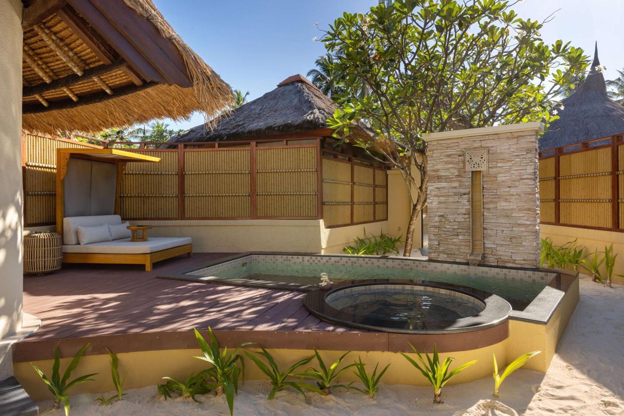 Grand Beachfront Pool Villa