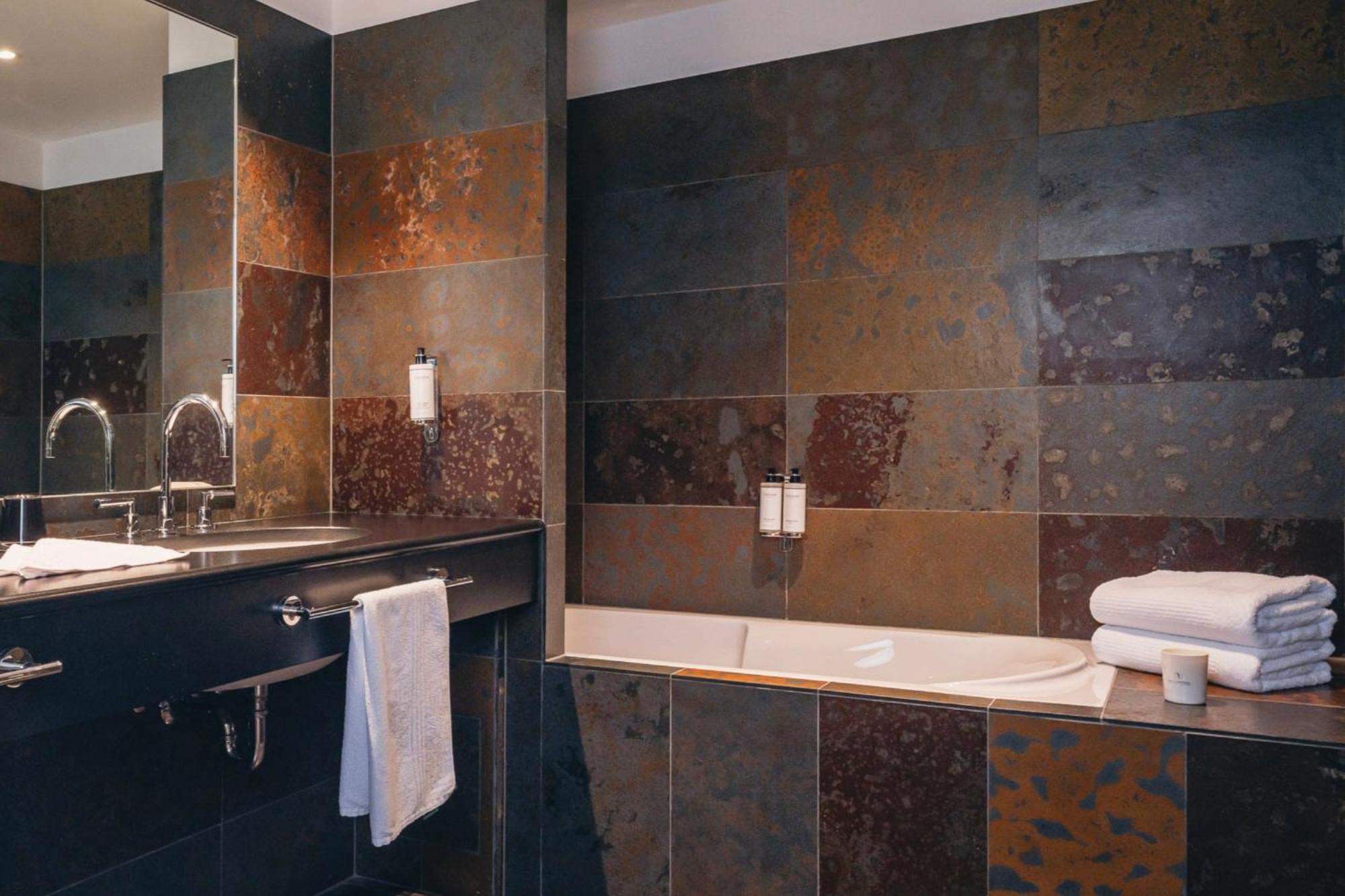 Classic Double Room or Twin Room,1717022272:JPEG