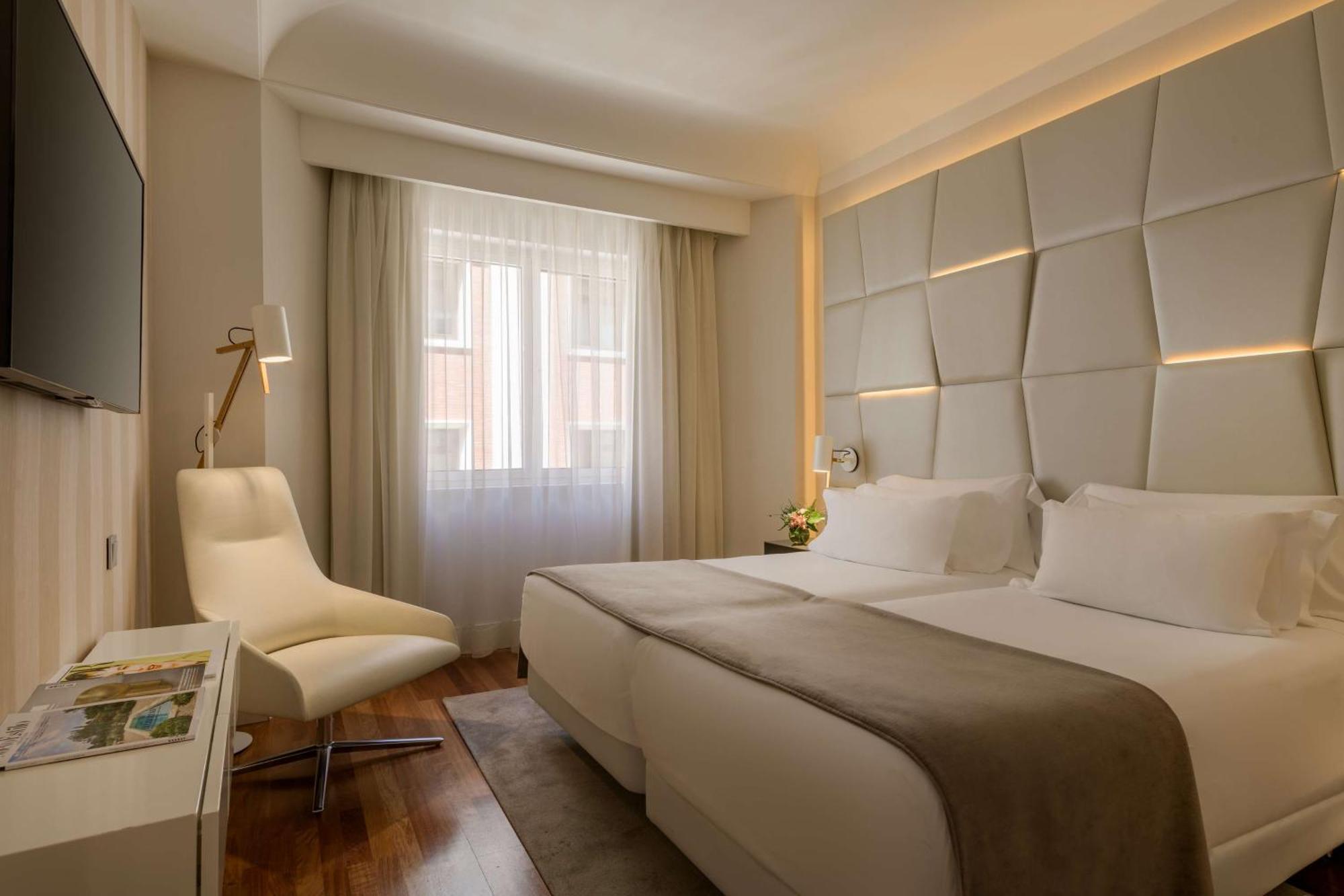 Junior Suite with Extra Bed (2 Adults + 1 Child)