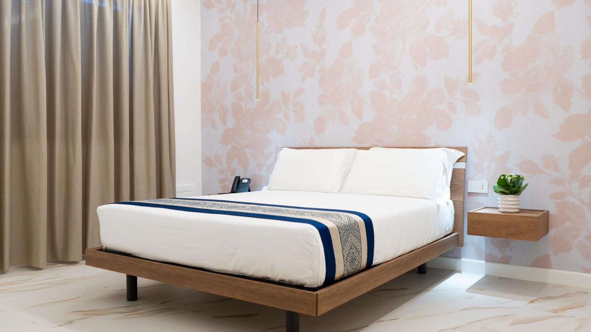 Deluxe Room,1655269407:JPEG