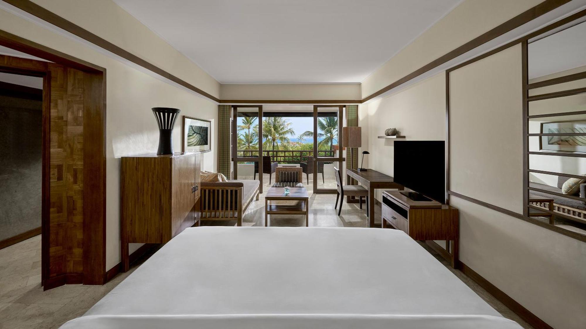 Quarto com Cama King-size e Vista do Mar - Acesso à Área VIP