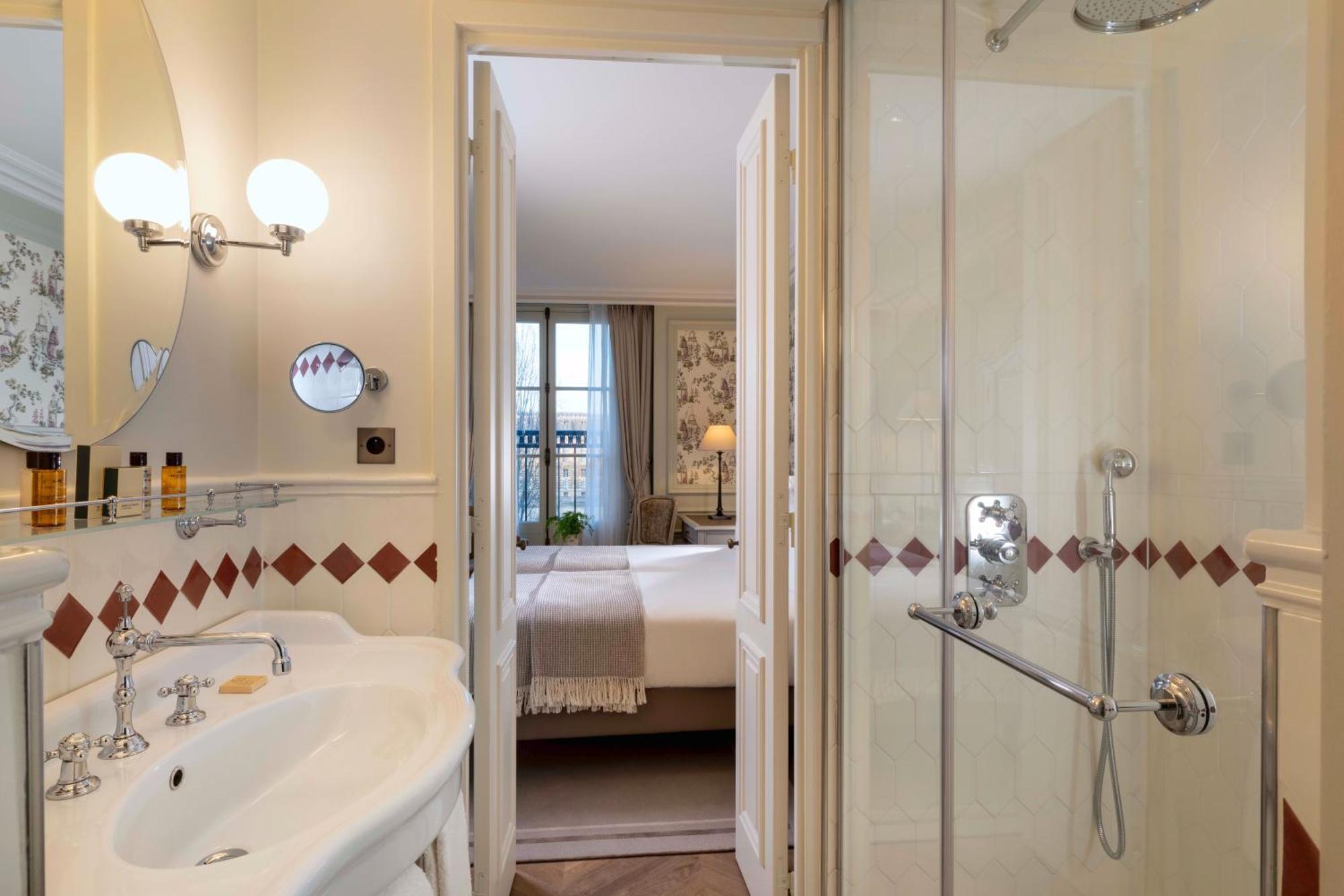 Two Prestige Connecting Rooms with Seine River View
