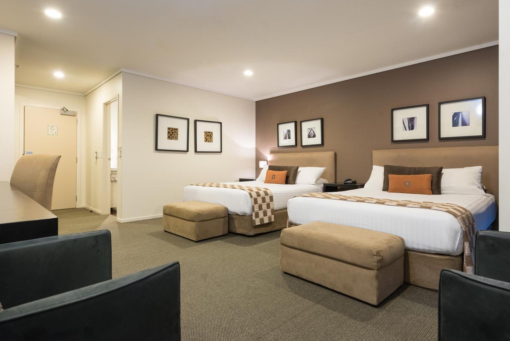 Deluxe Family Room