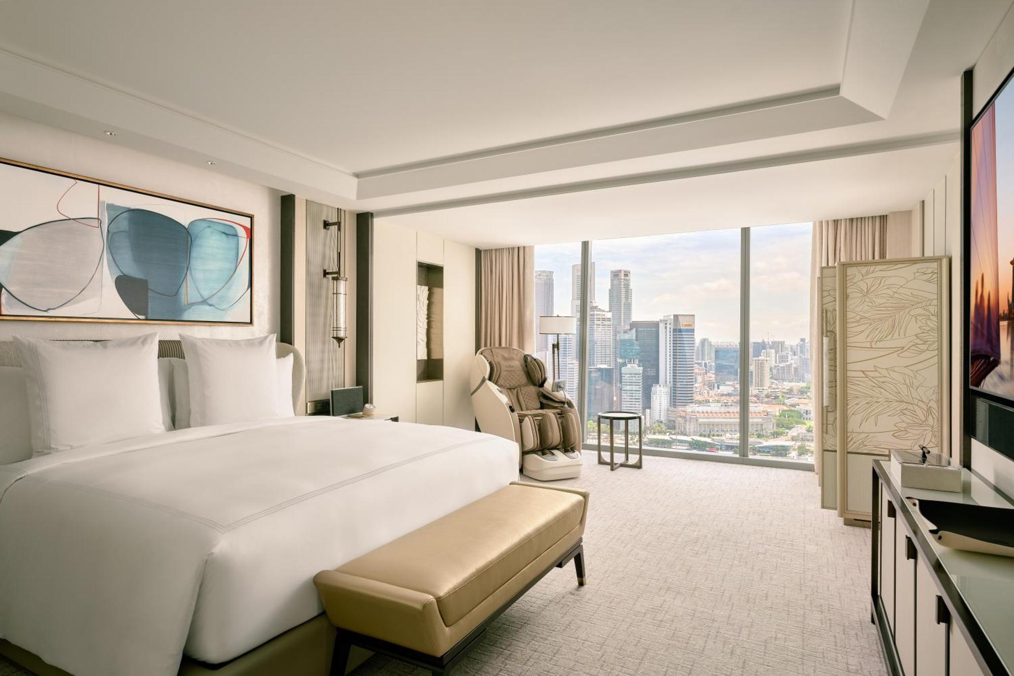 Paiza Signature Suite King City View