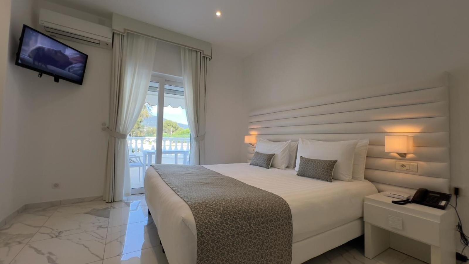Chambre Double/Lits Jumeaux avec Balcon - Vue sur Jardin