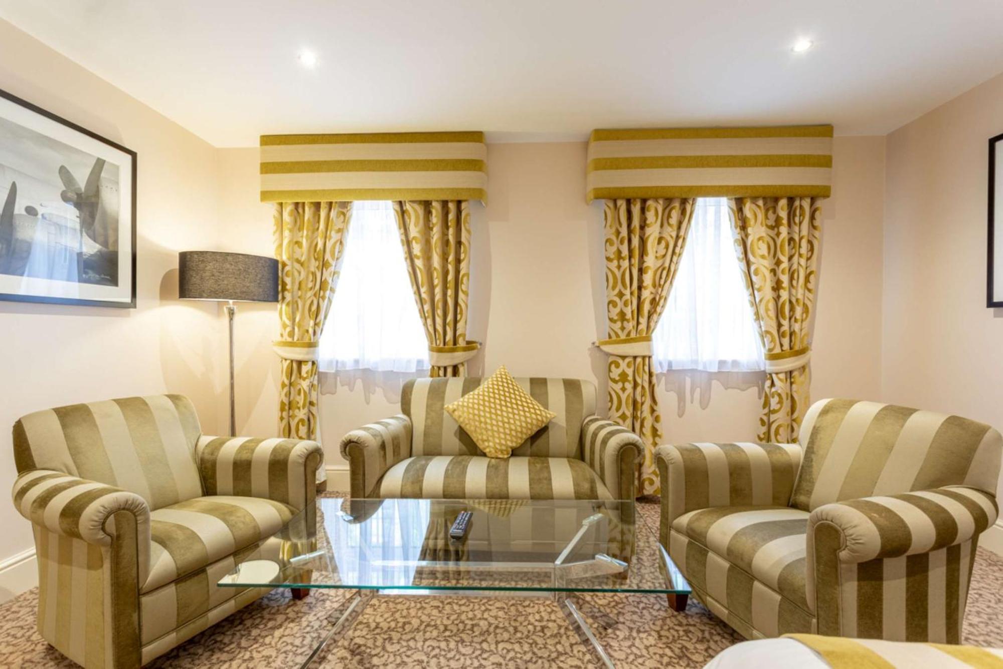 Executive Family Room