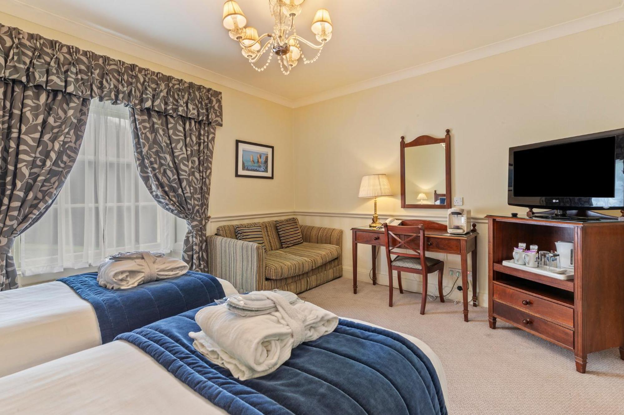 Deluxe Twin Room - Non-Smoking