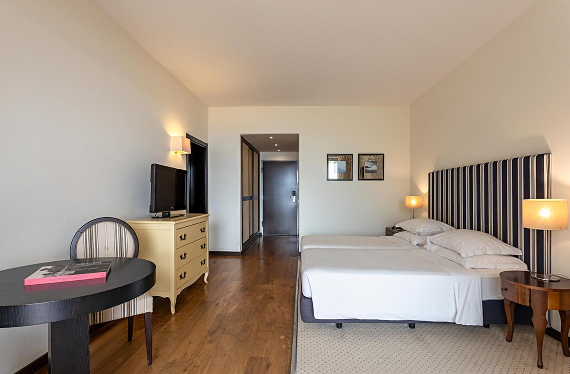 Cliff One Bedroom Suite Sea View
