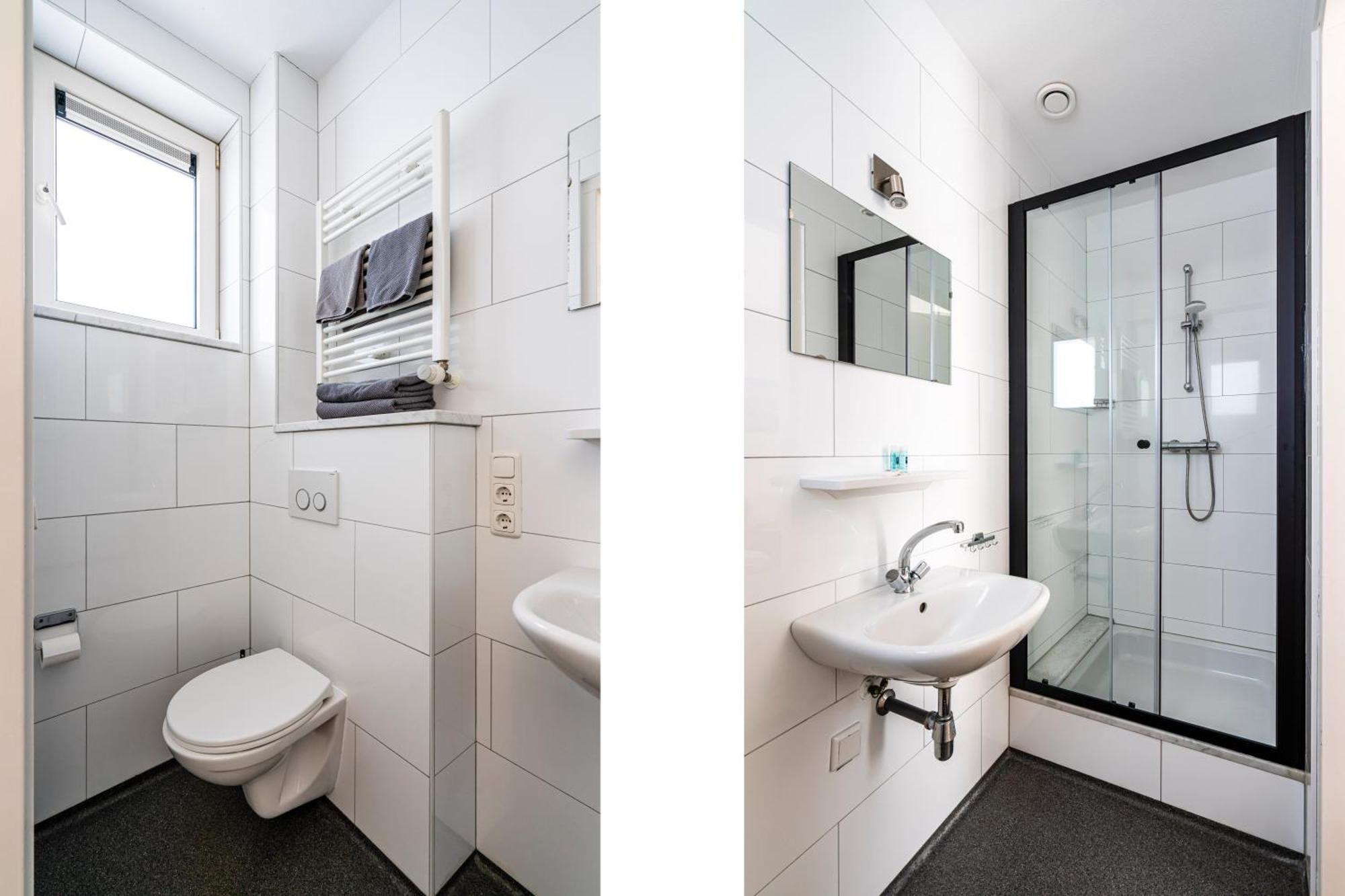 Zweibettzimmer mit Balkon