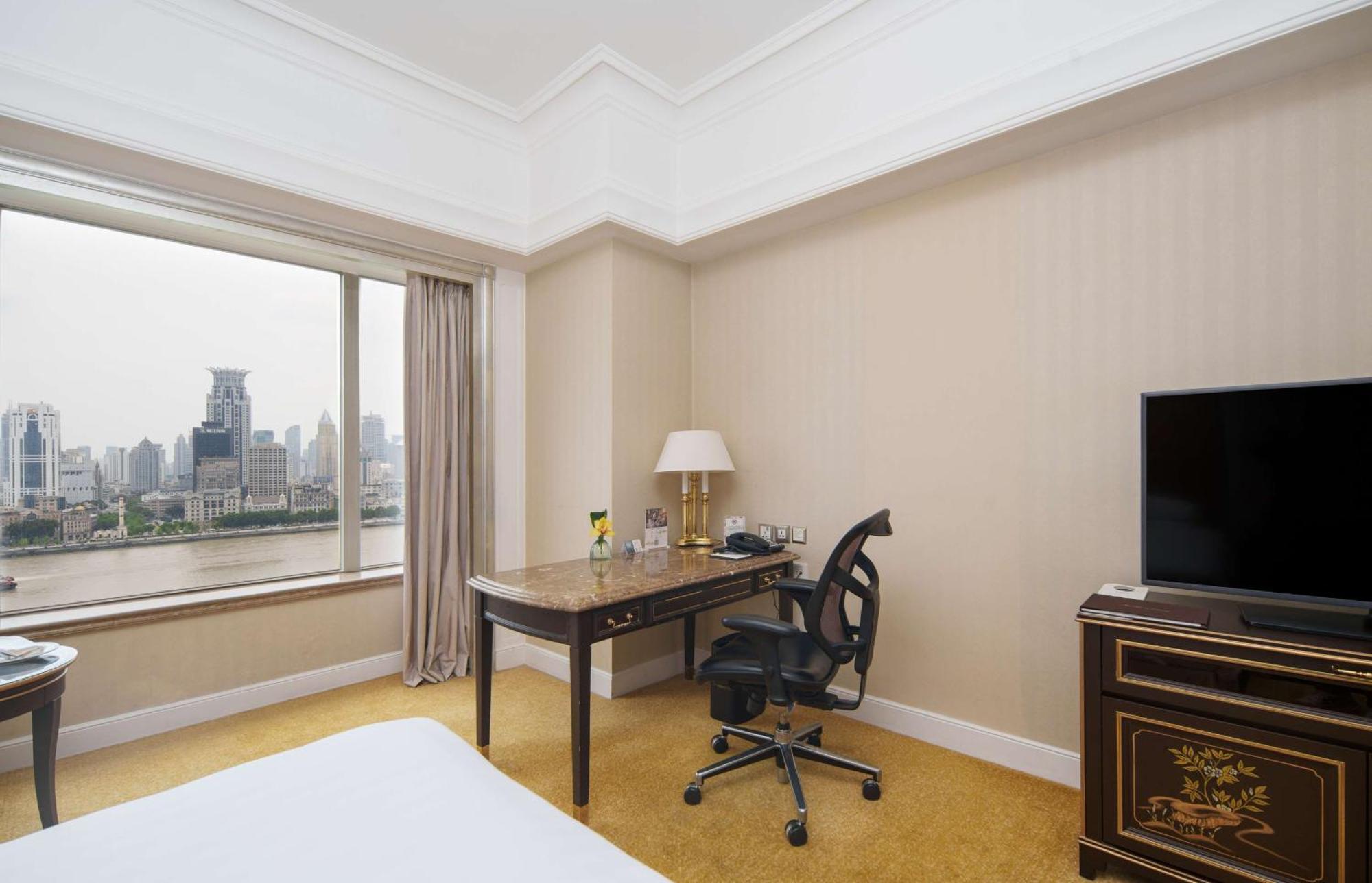 Deluxe Bund Twin Room