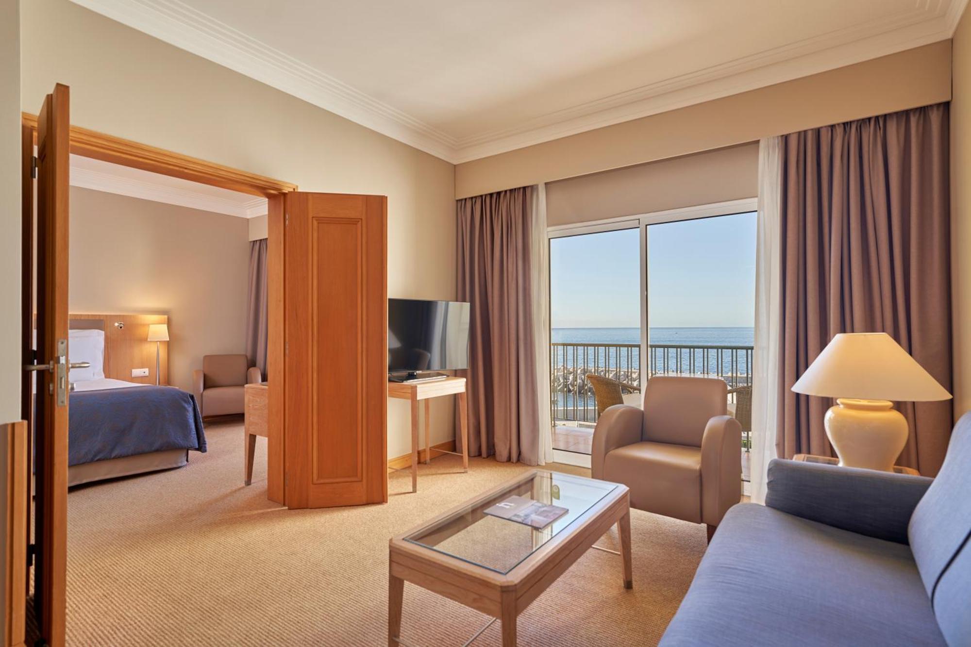 Suite with Sea View,703745893:JPEG