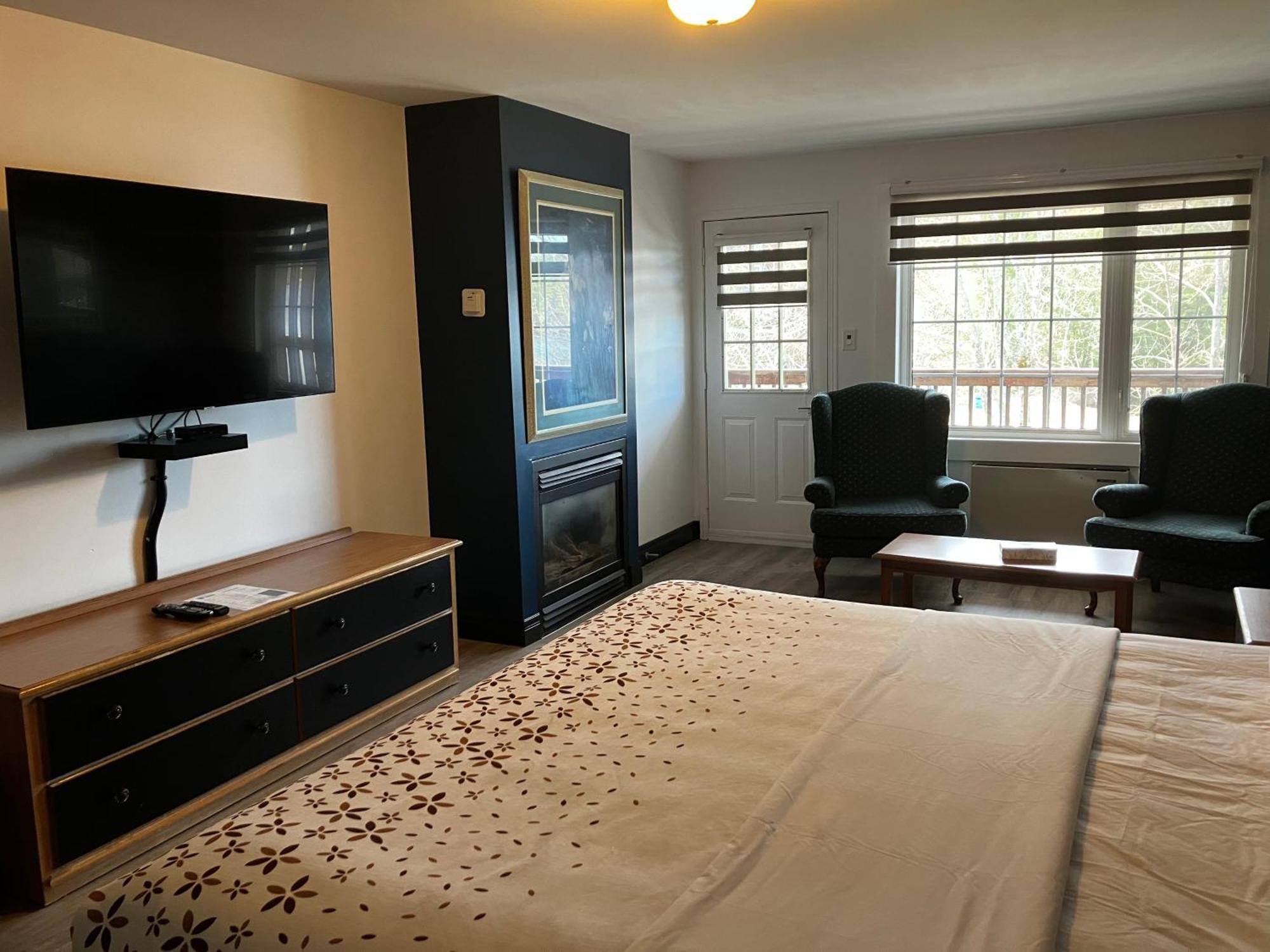 Standard King Room - Non Smoking