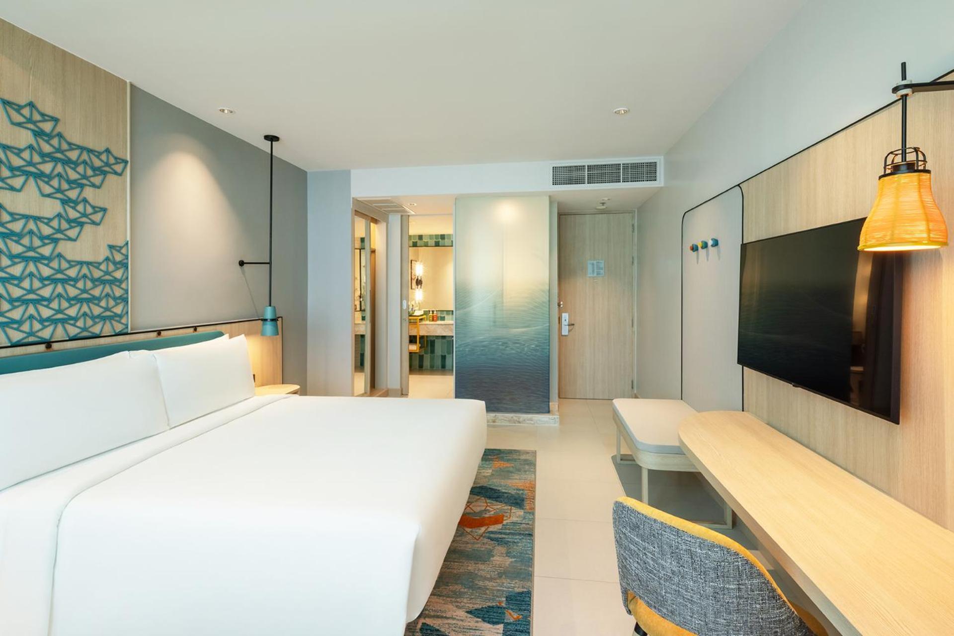Standard Zimmer mit Kingsize-Bett, Meerblick und Bay Tower