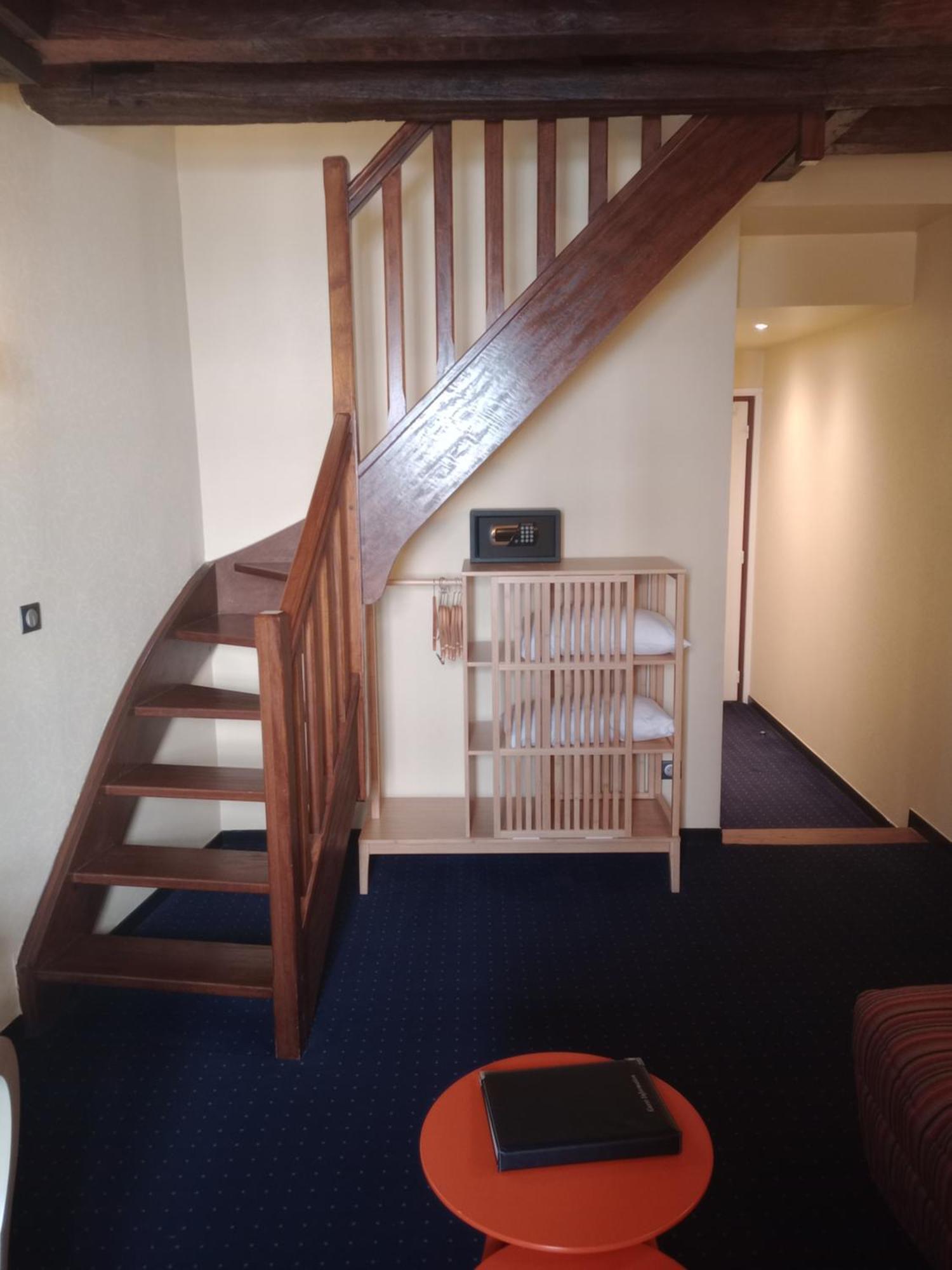 Large Double Room,1667424519:JPEG