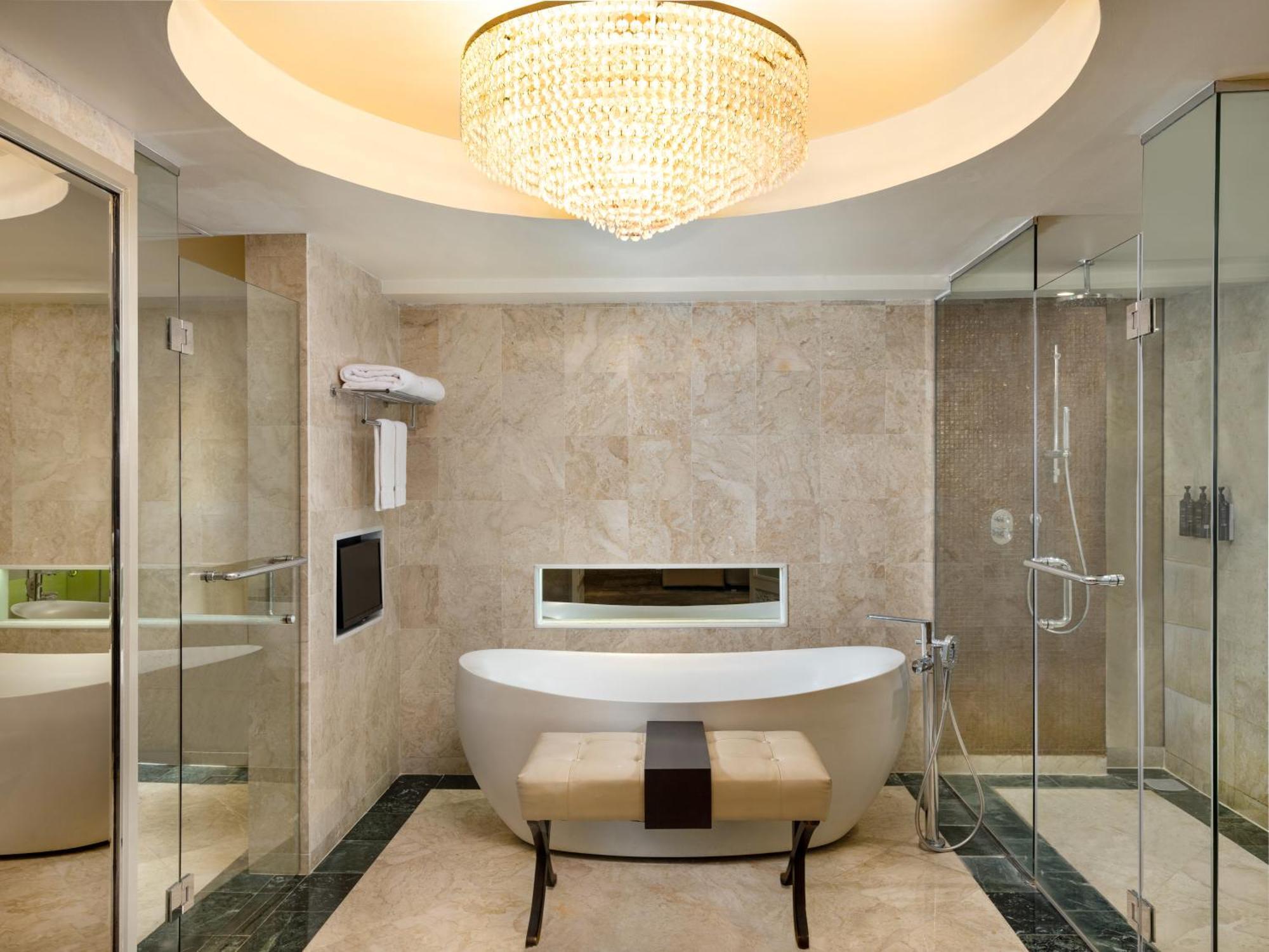 Presidential Suite Room, Club lounge access, 1 King, Balcony