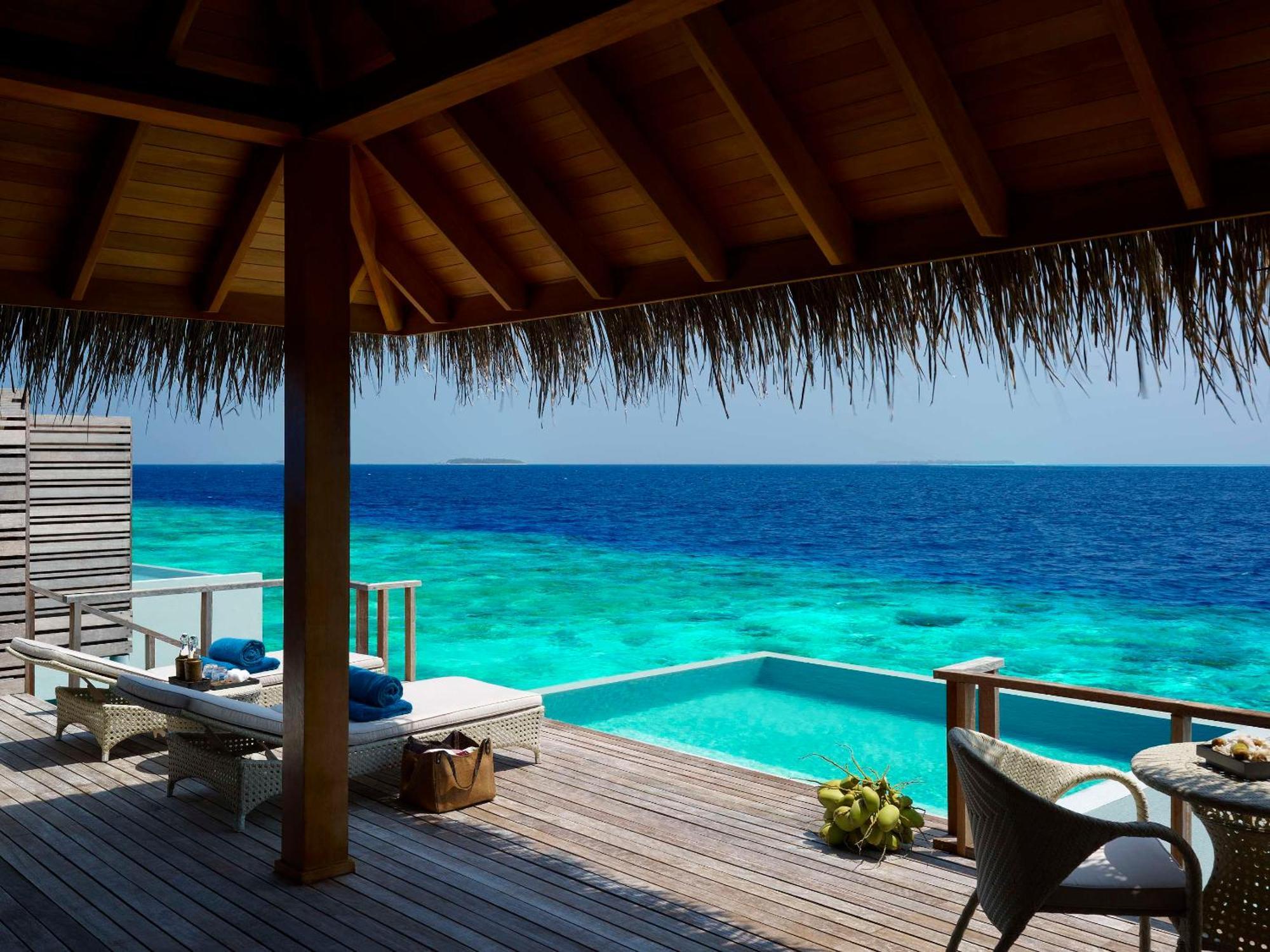 Waterfront Pool Villa 150sqm Butler Service Direct reef access,1668066448:JPEG