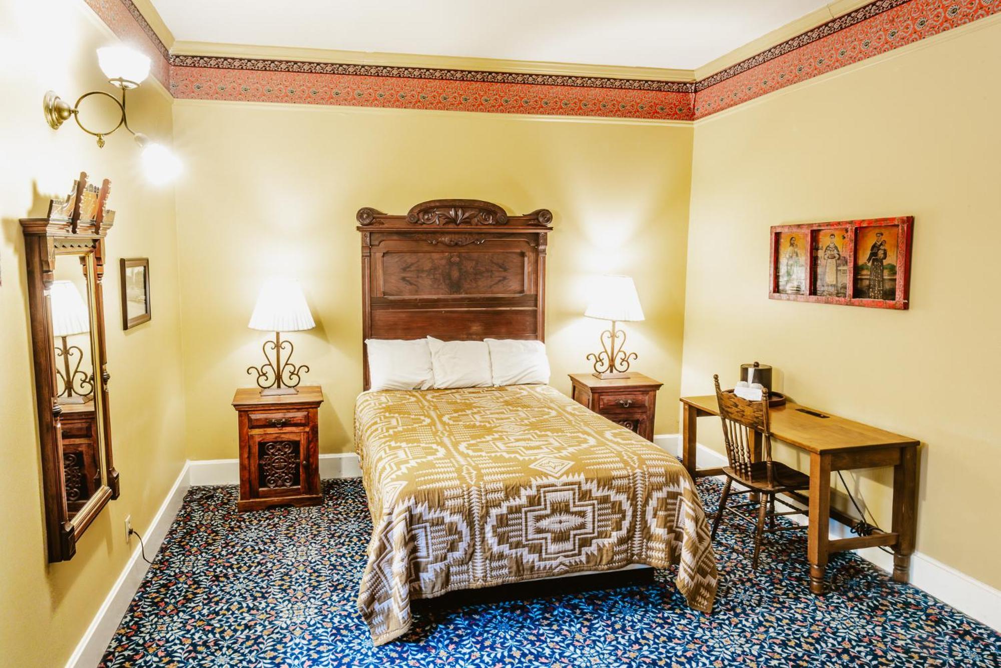 Standard Room,1668070533:JPEG