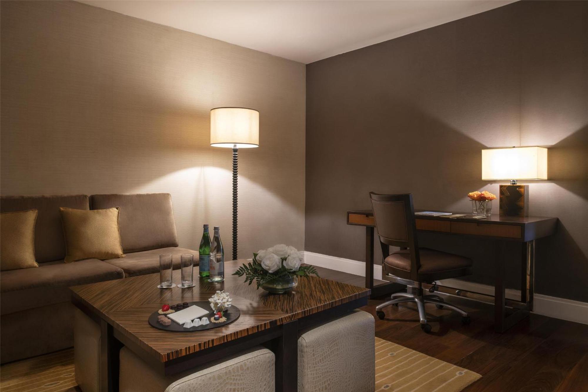 Junior Suite with Pool View