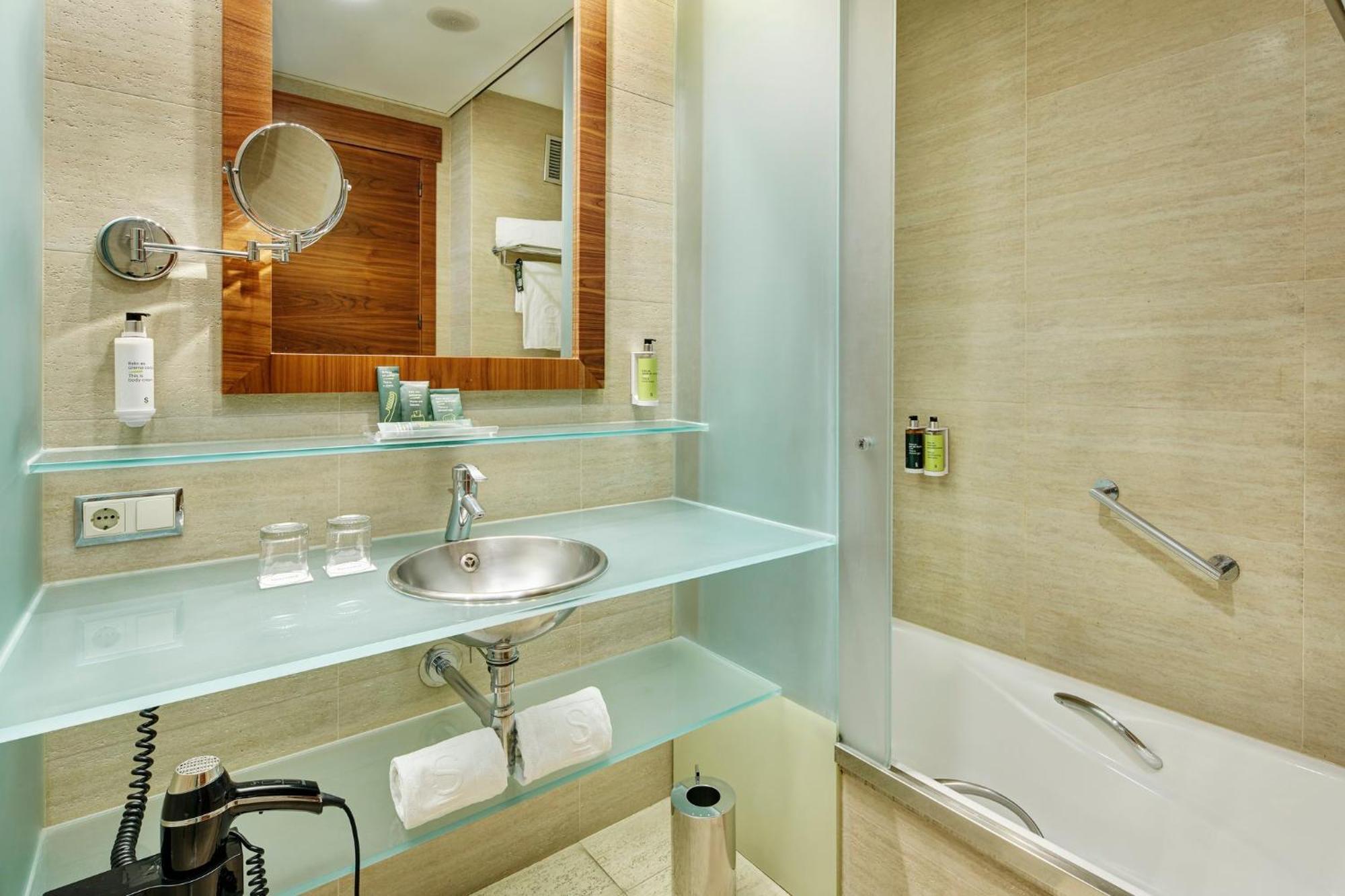 Junior Suite,1670699286:JPEG