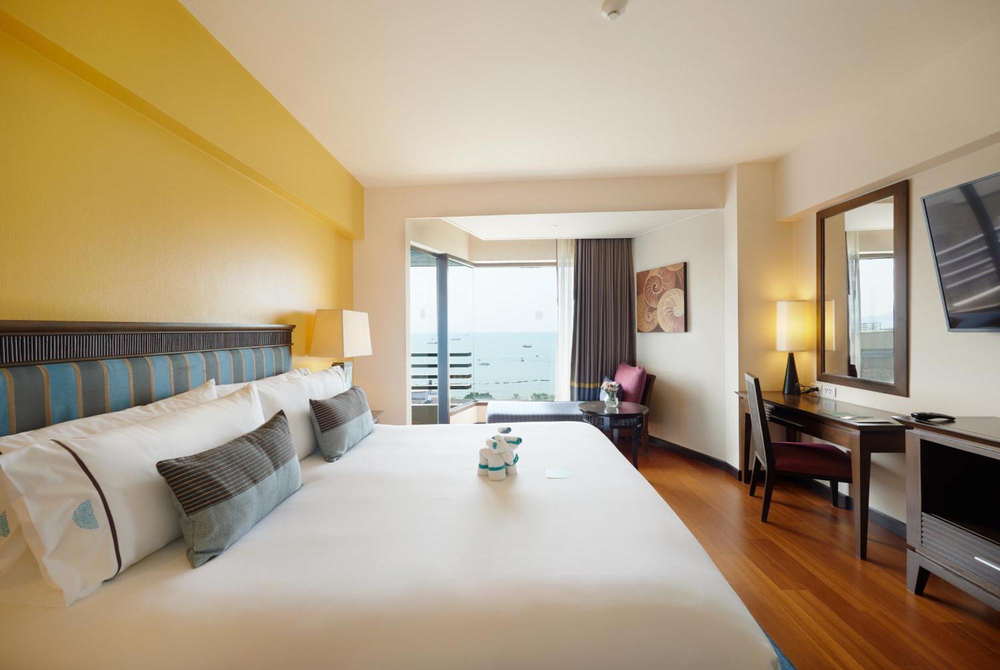 Deluxe Sea View High Floor King Bed,1674700109:JPEG