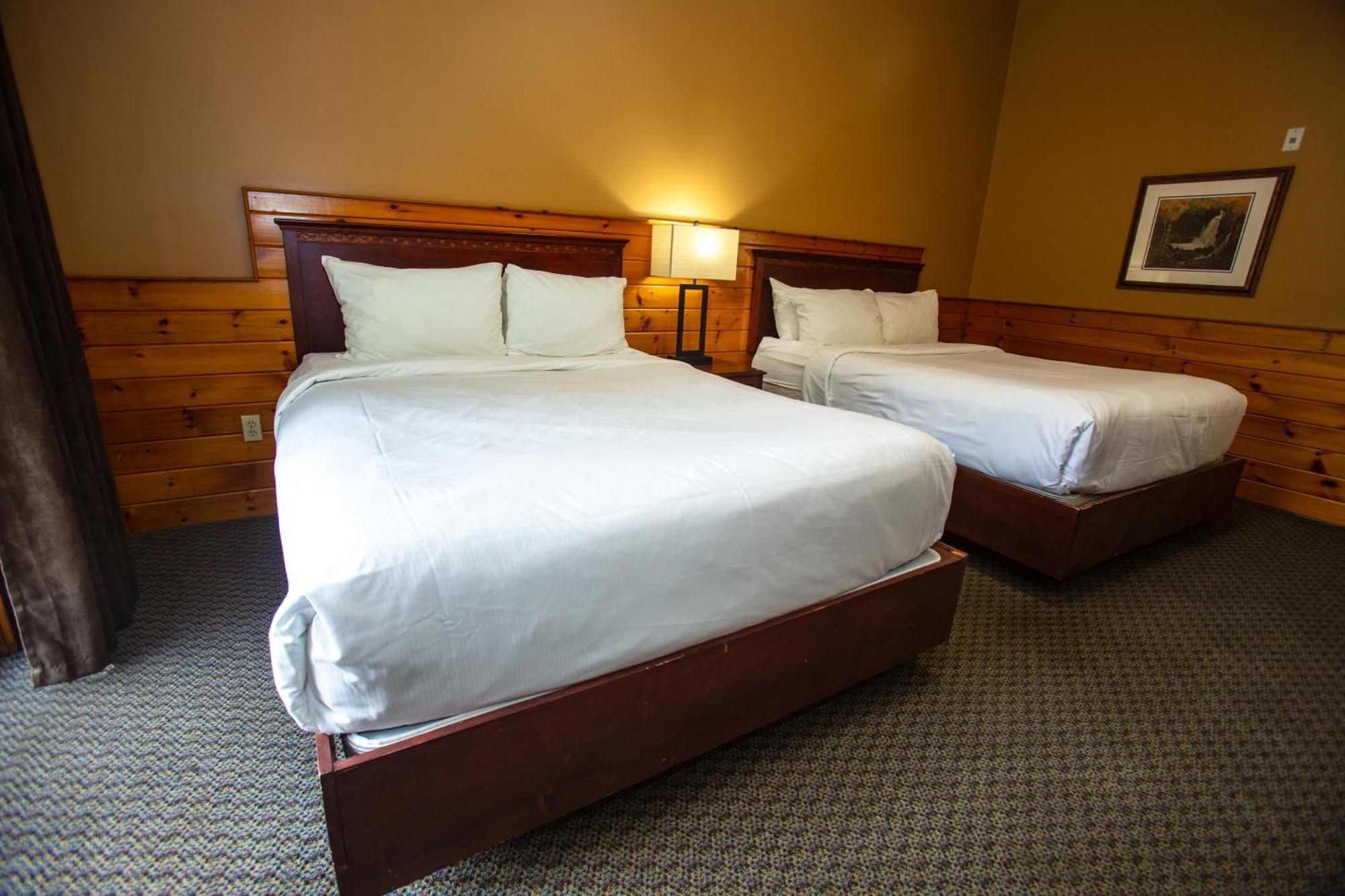 Deluxe Queen Room