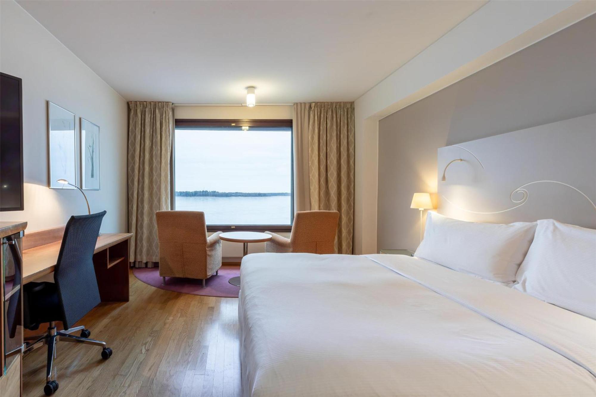 Deluxe King Room Sea View