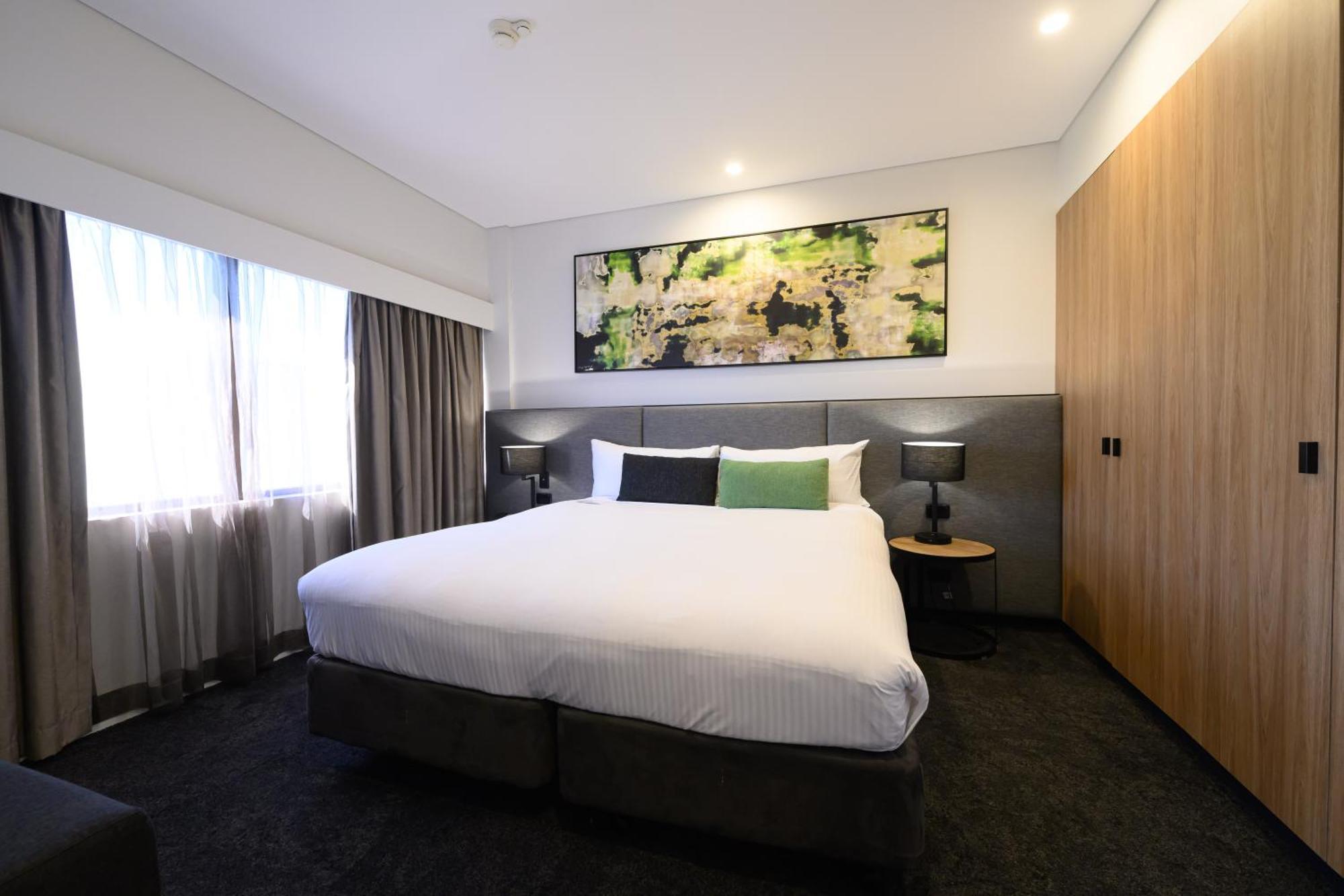 Deluxe Family Room