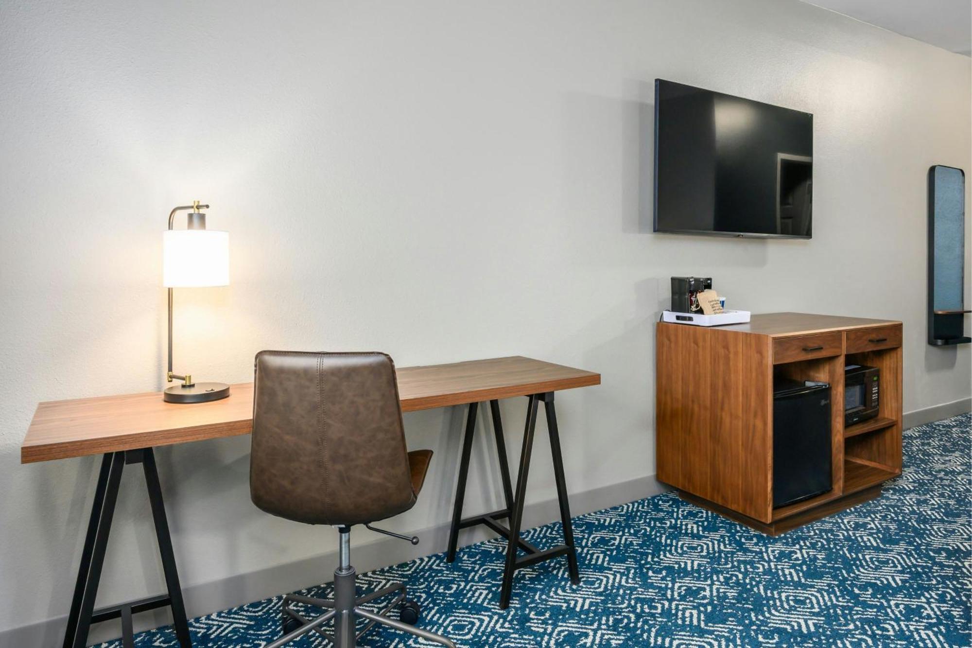 Standard King Room with Sofa Bed